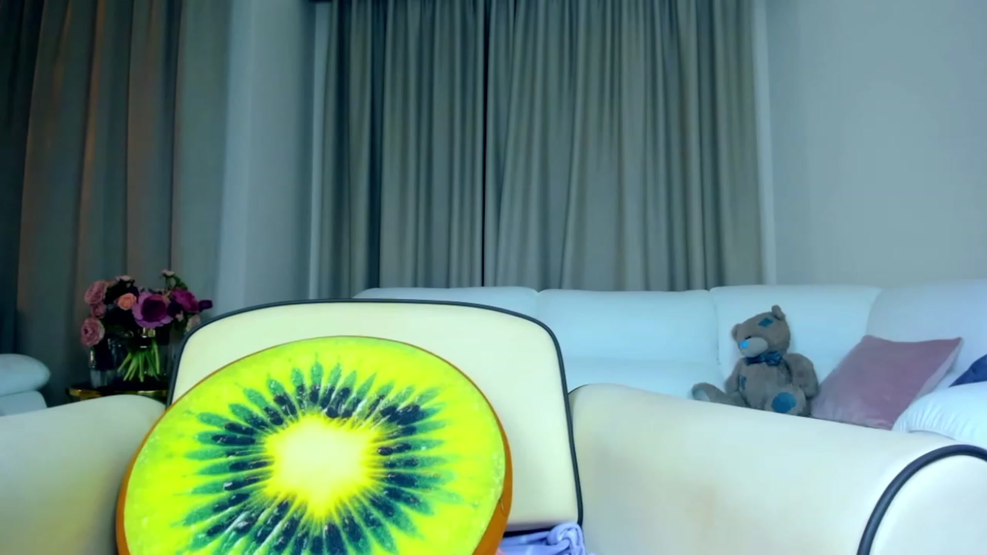 Gallery image thumbnail from ChloeJakson's myfreecams stream on, 11/19/2022, 05:43 image 3 of 20