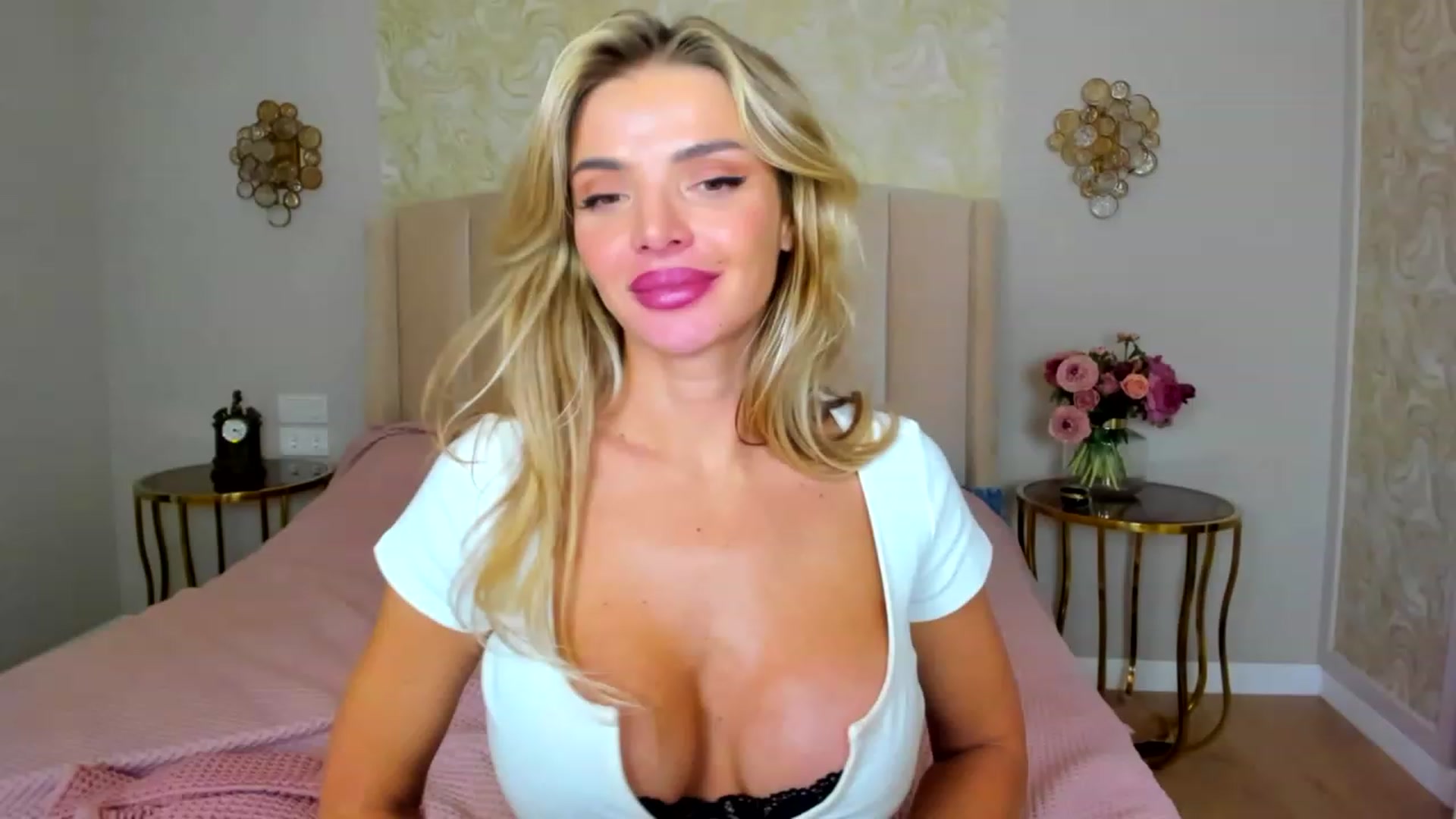 Gallery image thumbnail from ChloeJakson's myfreecams stream on, 11/23/2022, 17:59 image 2 of 20