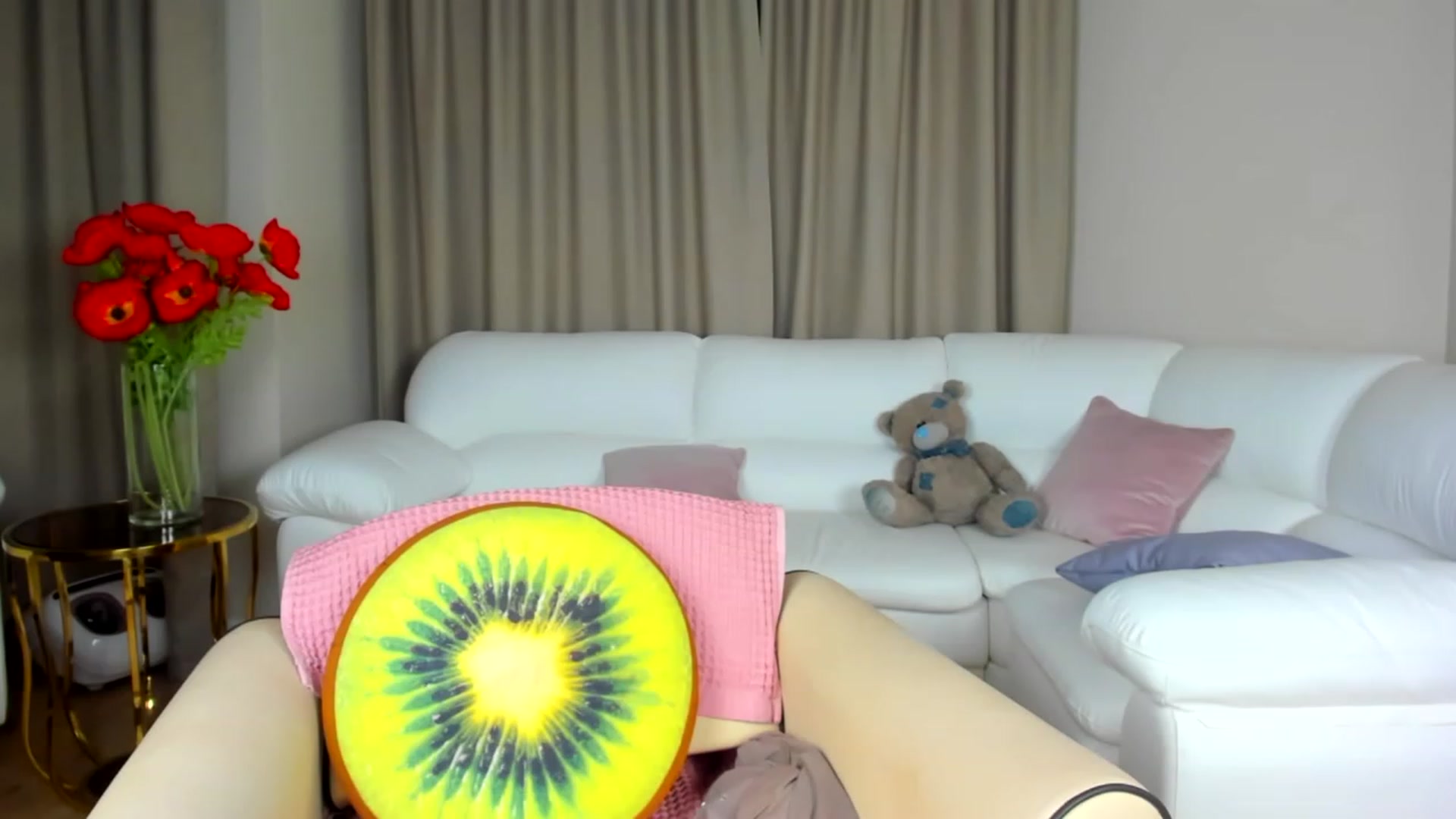 Gallery image thumbnail from ChloeJakson's myfreecams stream on, 11/24/2022, 18:28 image 19 of 20