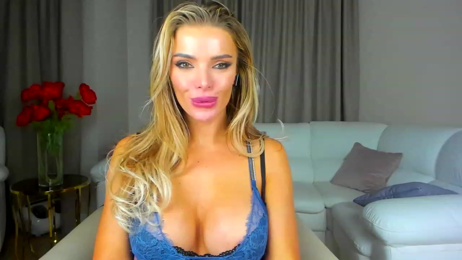 Gallery image thumbnail from ChloeJakson's myfreecams stream on, 11/27/2022, 20:38 image 12 of 20