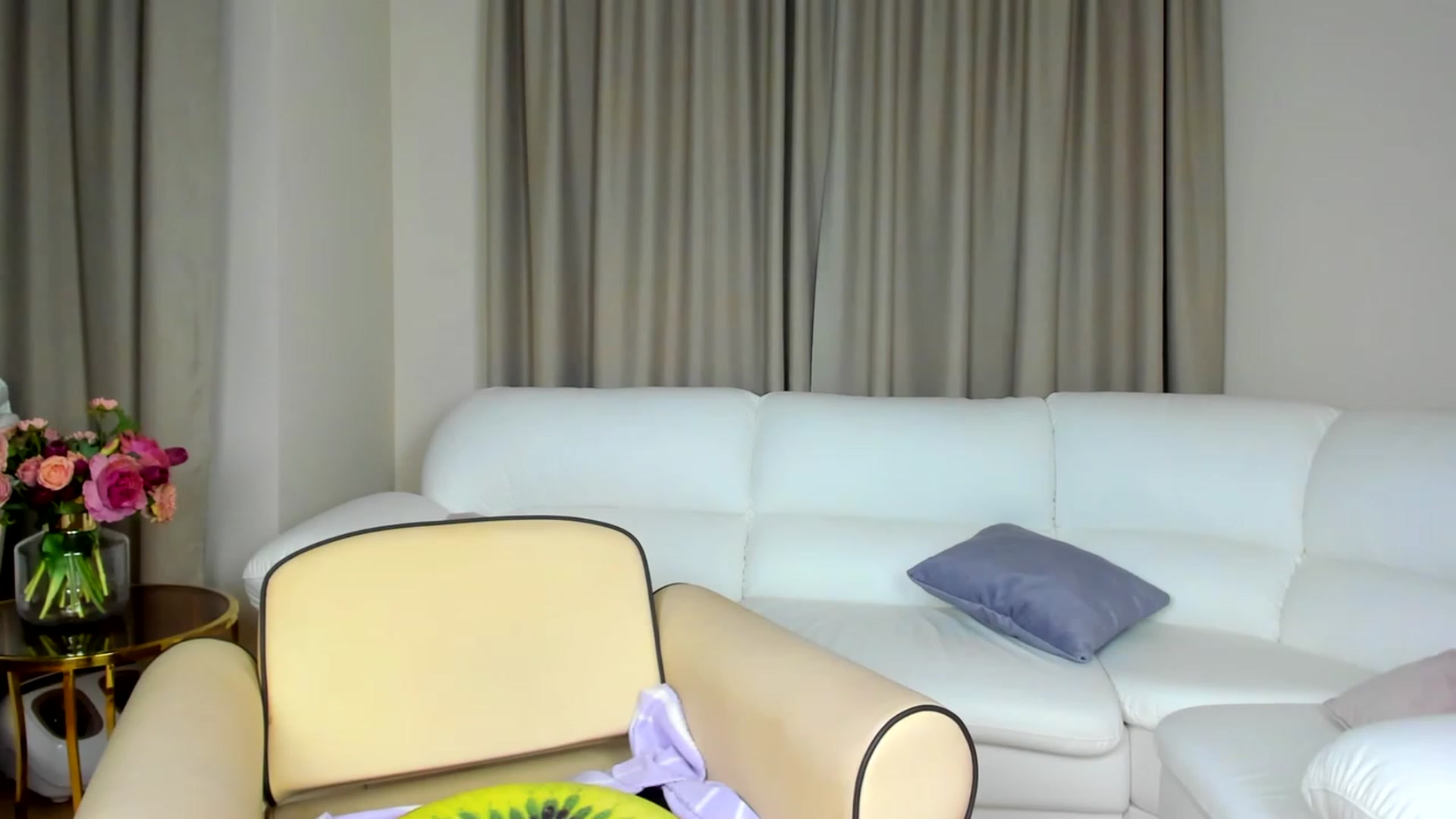 Gallery image thumbnail from ChloeJakson's myfreecams stream on, 12/02/2022, 19:37 image 10 of 20