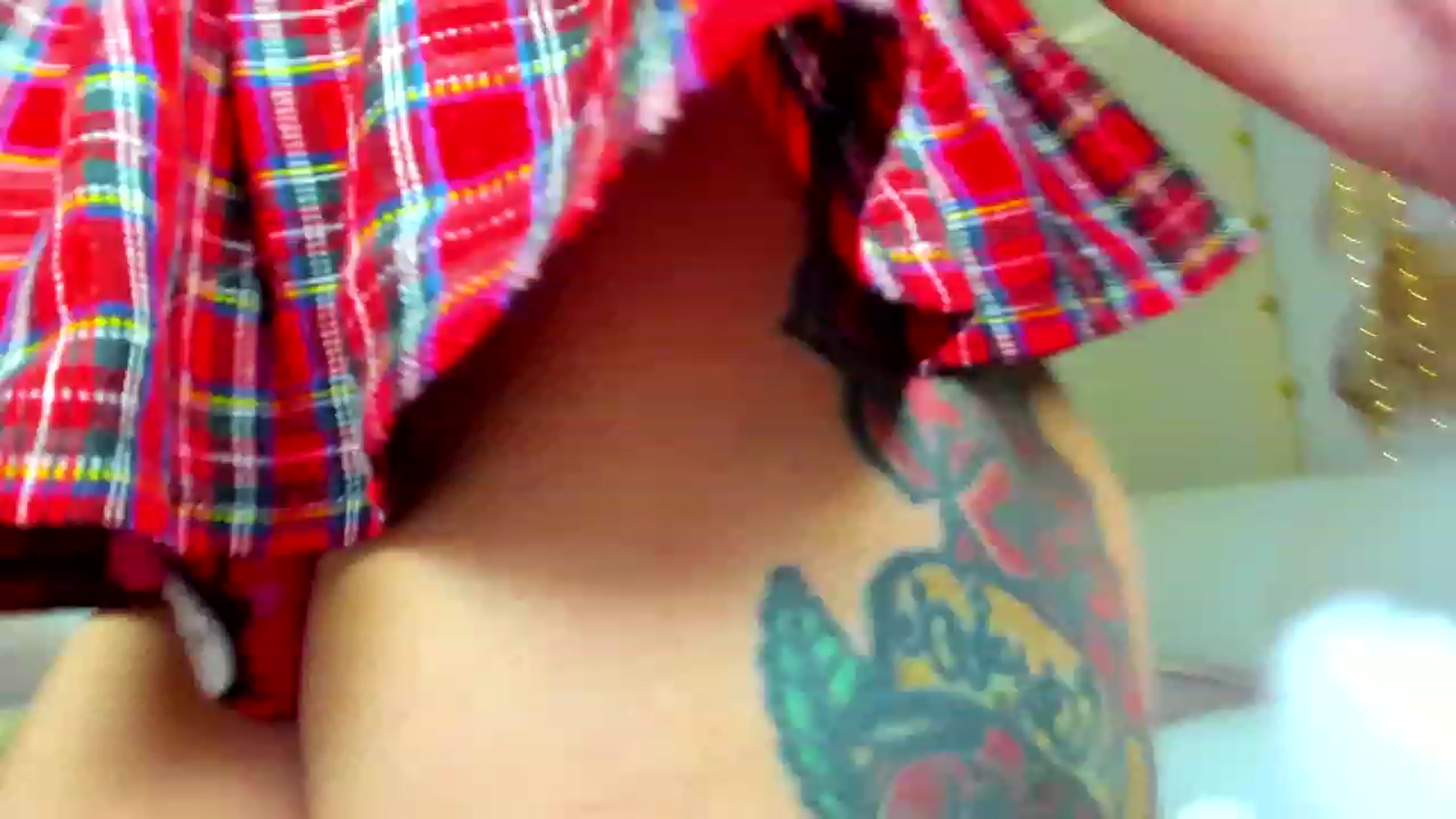 Gallery image thumbnail from ChloeJakson's myfreecams stream on, 12/21/2022, 15:46 image 14 of 20