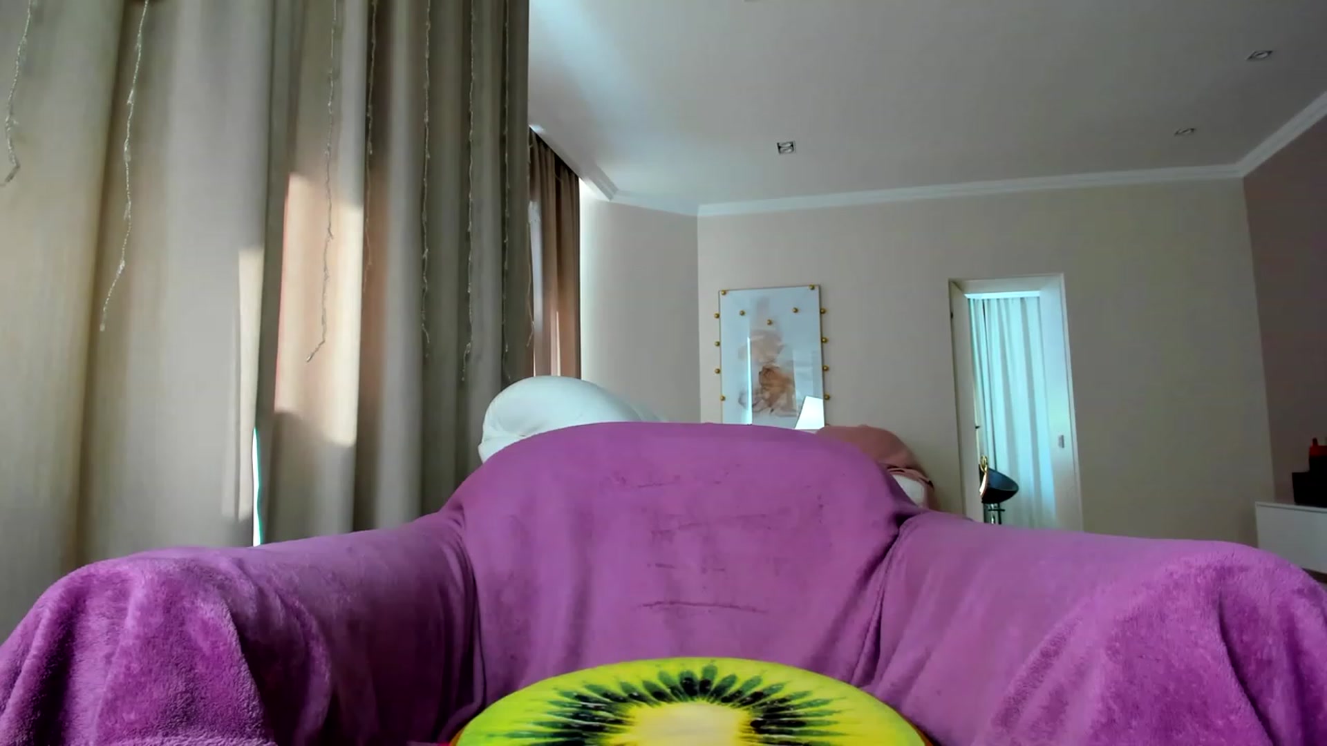 Gallery image thumbnail from ChloeJakson's myfreecams stream on, 05/01/2023, 12:28 image 18 of 20