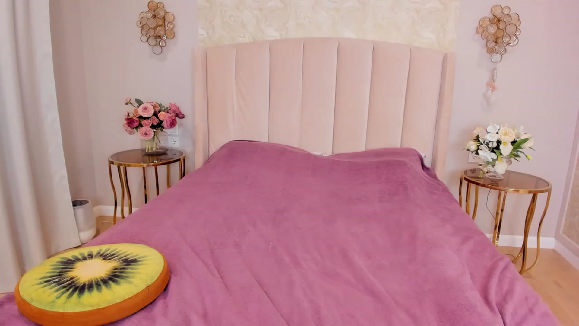 Gallery image thumbnail from ChloeJakson's myfreecams stream on, 07/27/2023, 19:29 image 17 of 20