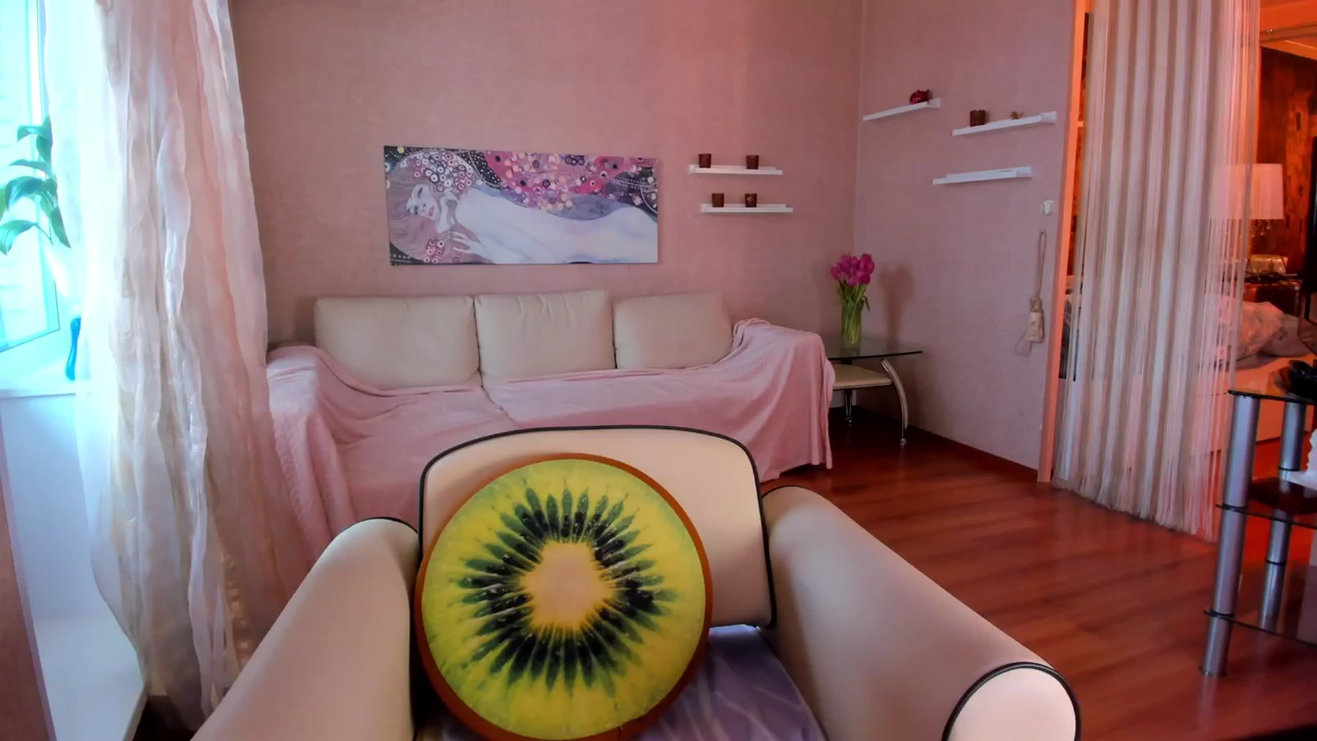 Gallery image thumbnail from ChloeJakson's myfreecams stream on, 03/10/2024, 11:21 image 2 of 20