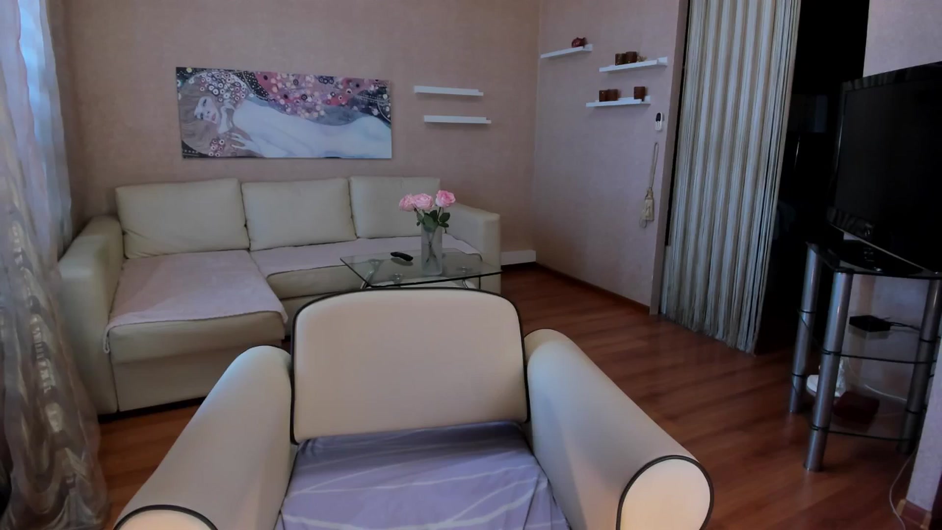Gallery image thumbnail from ChloeJakson's myfreecams stream on, 05/12/2024, 11:31 image 3 of 20