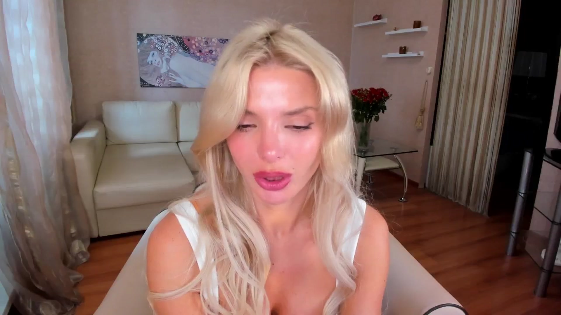 Gallery image thumbnail from ChloeJakson's myfreecams stream on, 06/22/2024, 12:53 image 15 of 20
