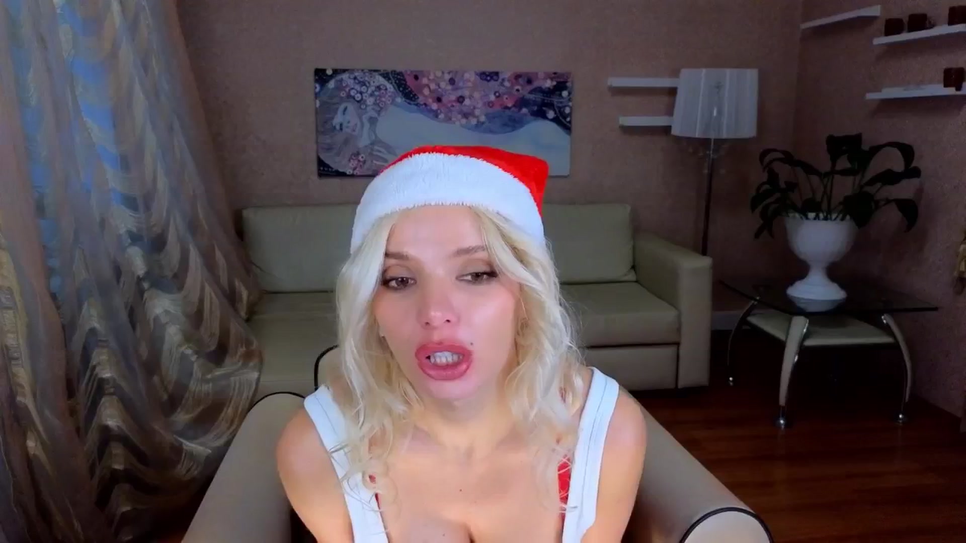 Gallery image thumbnail from ChloeJakson's myfreecams stream on, 12/25/2024, 12:04 image 19 of 20