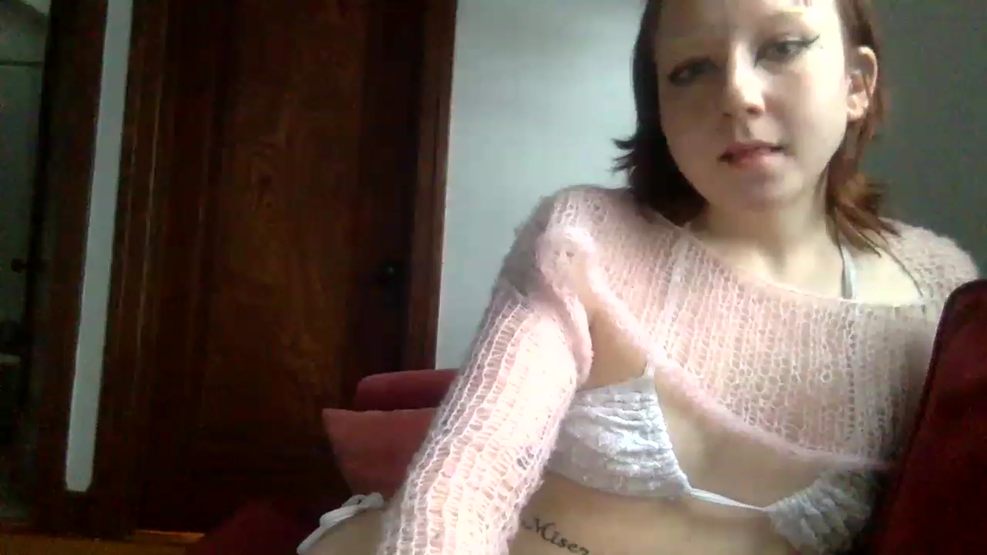 Gallery image thumbnail from ChloeLone's myfreecams stream on, 12/28/2022, 21:23 image 9 of 20
