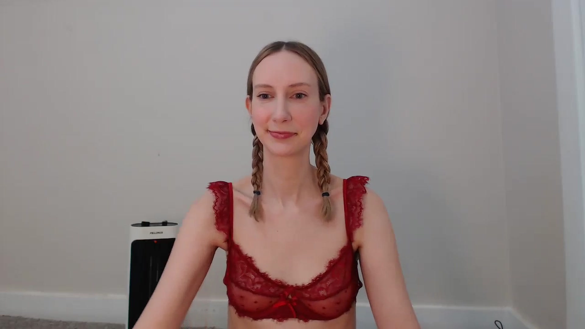 Gallery image thumbnail from ChloeMadden's myfreecams stream on, 04/03/2024, 20:30 image 15 of 20