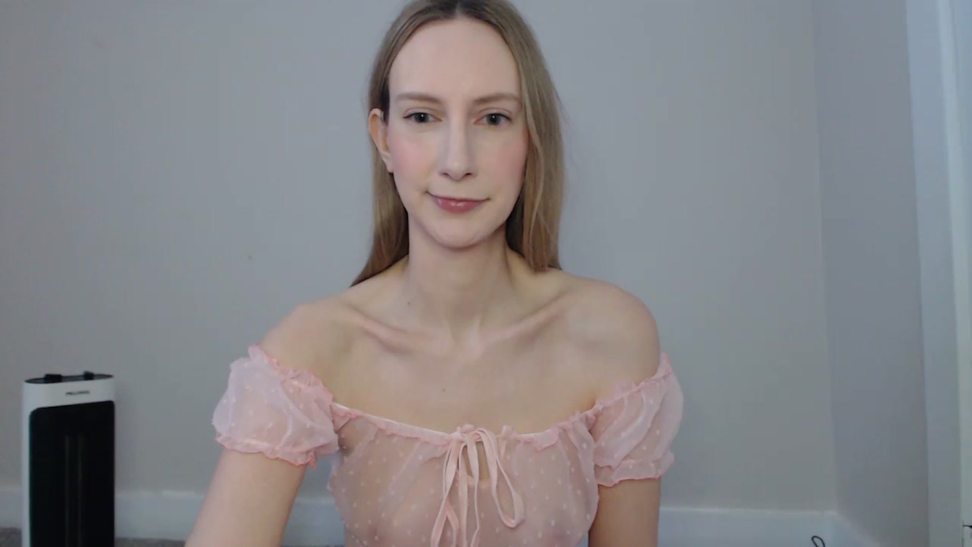 Gallery image thumbnail from ChloeMadden's myfreecams stream on, 04/06/2024, 20:19 image 20 of 20