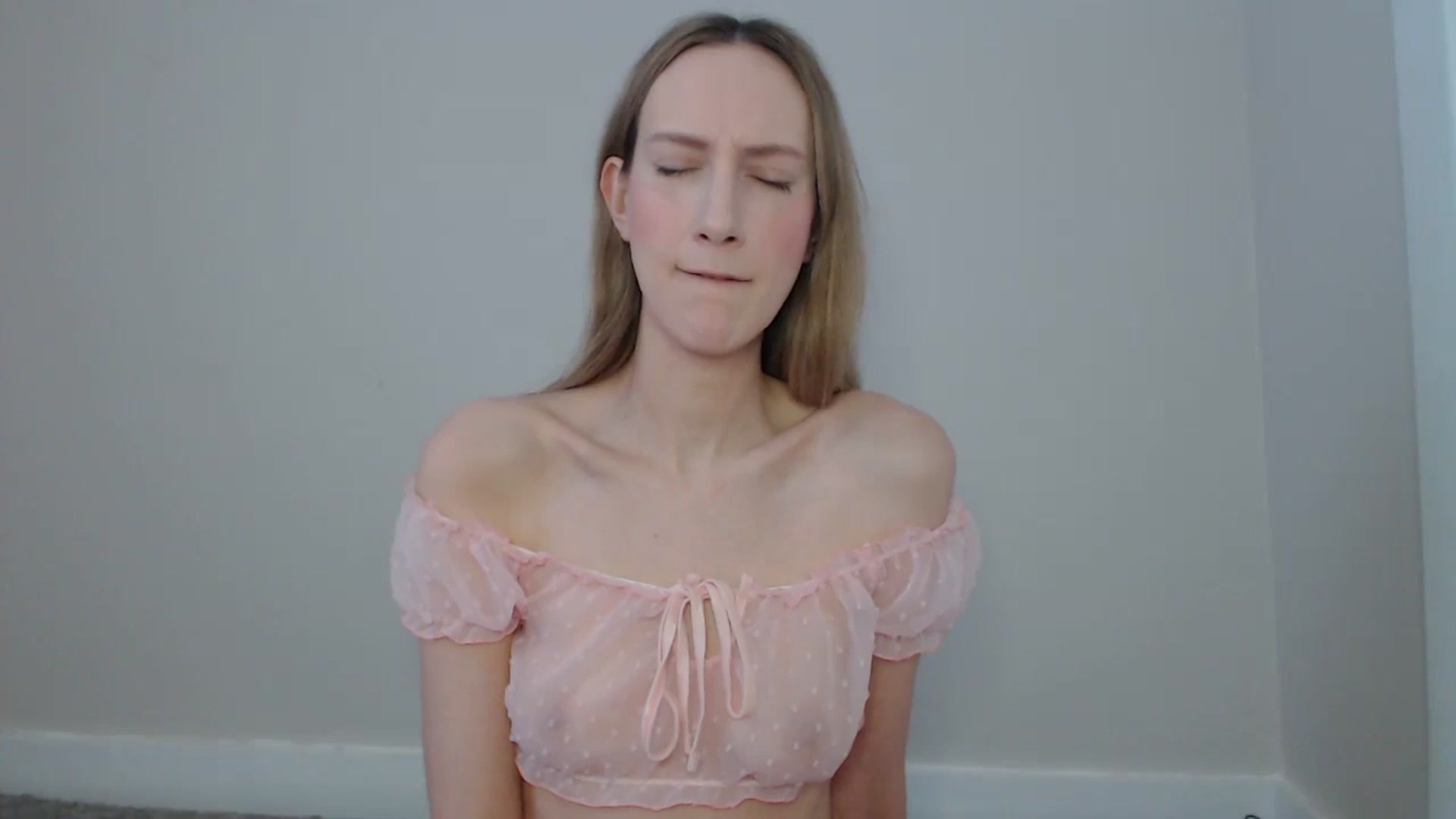 Gallery image thumbnail from ChloeMadden's myfreecams stream on, 04/06/2024, 21:37 image 13 of 20