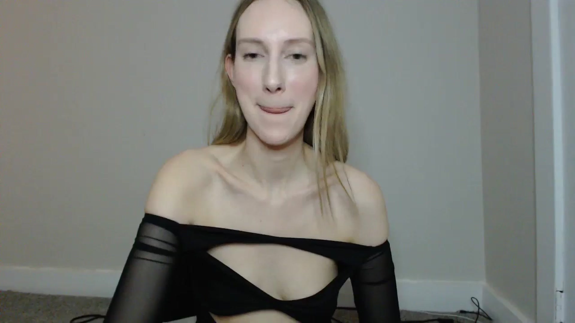 Gallery image thumbnail from ChloeMadden's myfreecams stream on, 04/08/2024, 04:54 image 19 of 20