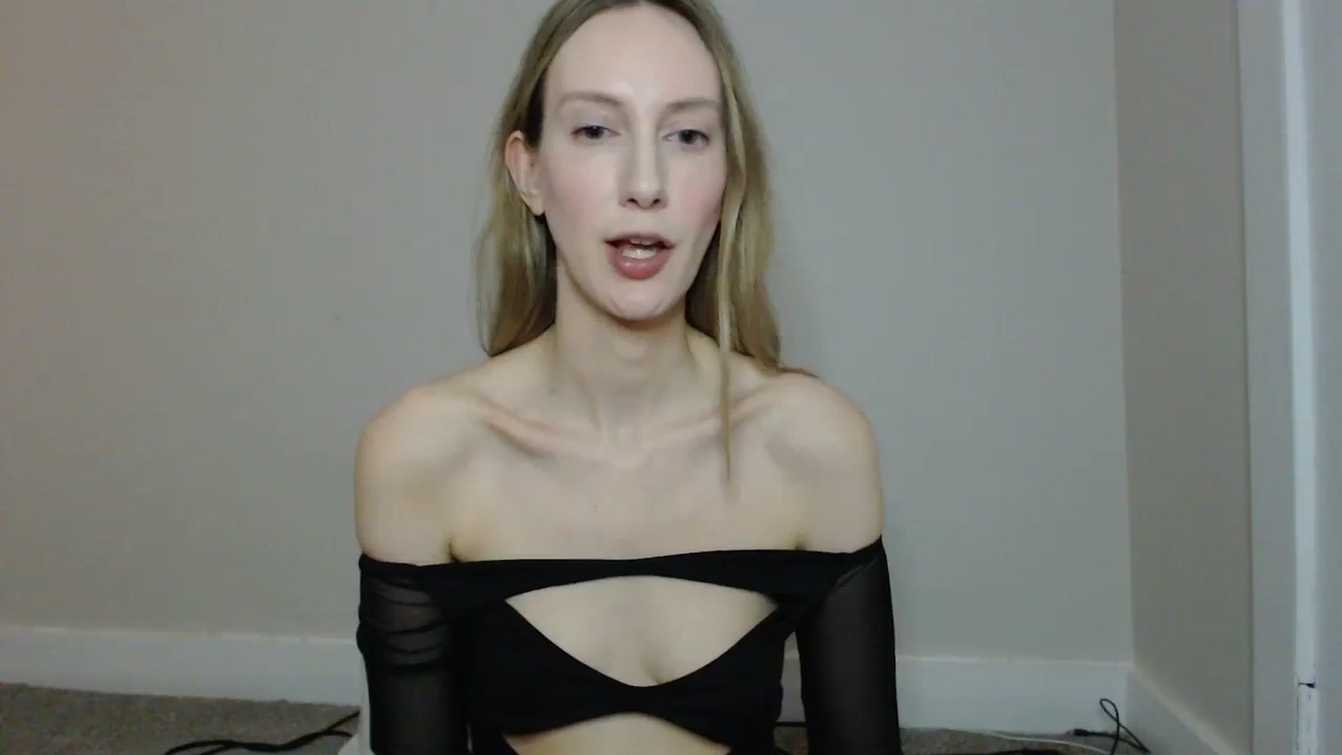 Gallery image thumbnail from ChloeMadden's myfreecams stream on, 04/08/2024, 04:54 image 17 of 20
