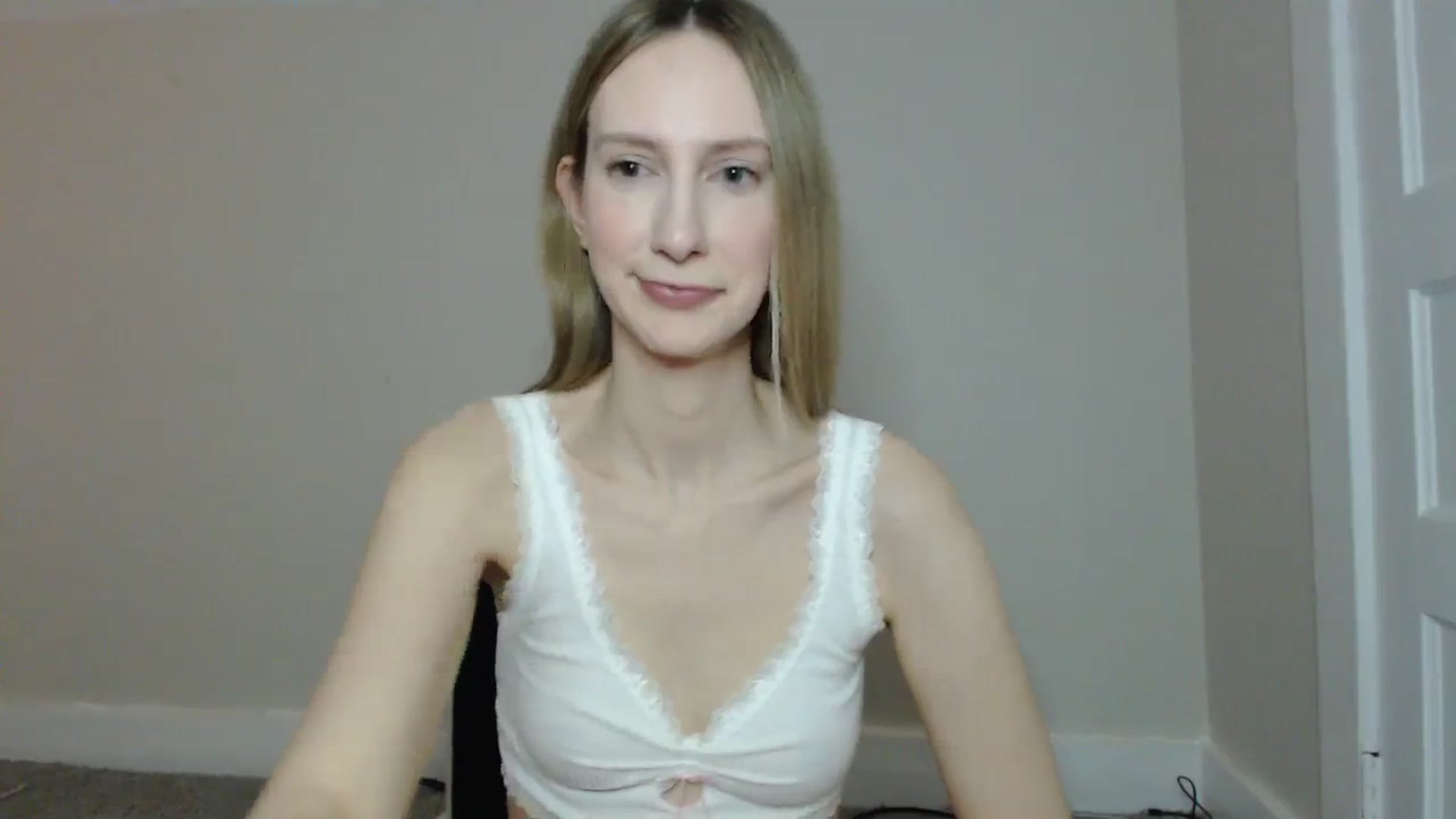 Gallery image thumbnail from ChloeMadden's myfreecams stream on, 04/10/2024, 06:01 image 18 of 20