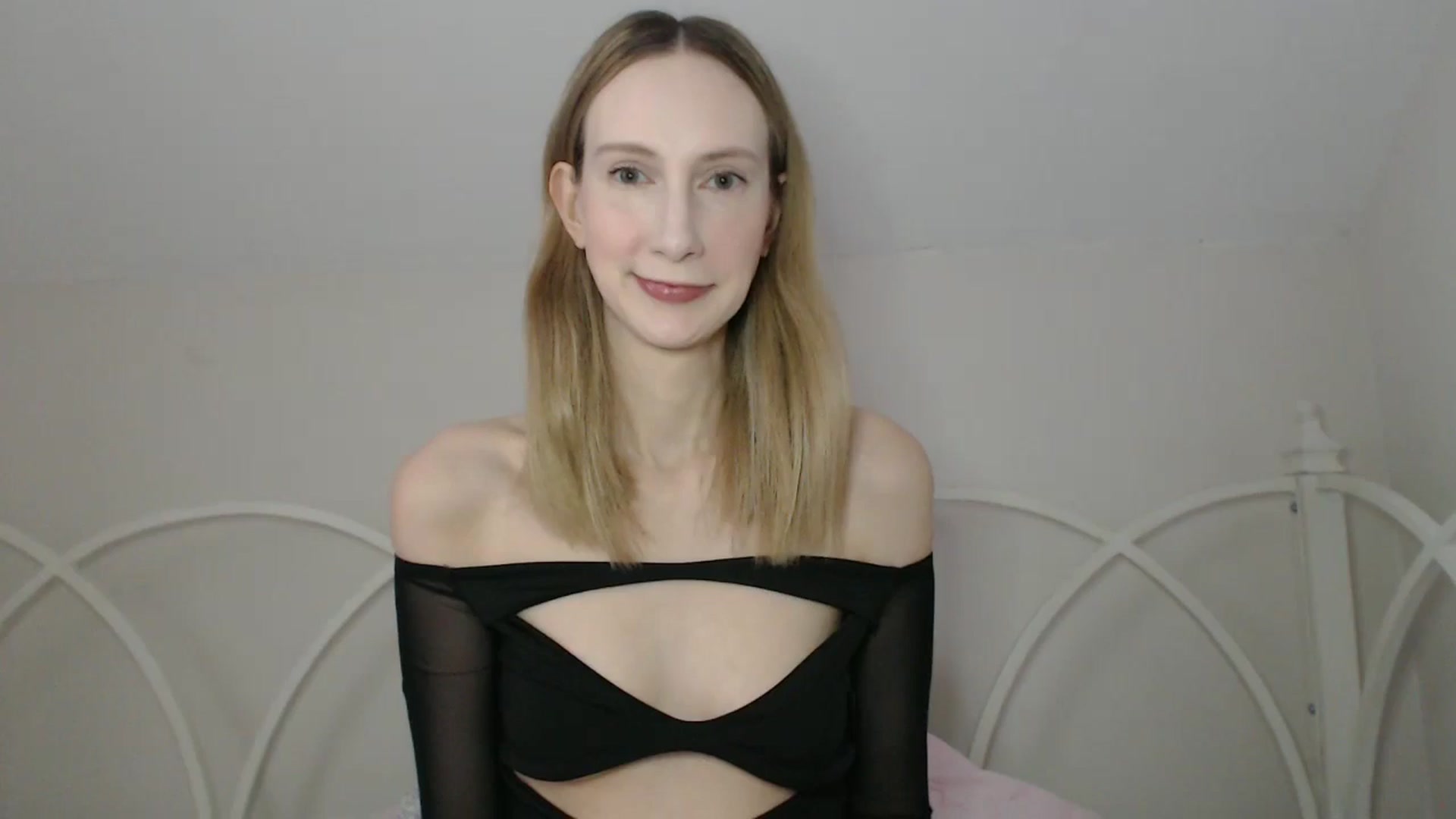 Gallery image thumbnail from ChloeMadden's myfreecams stream on, 05/03/2024, 21:49 image 8 of 20