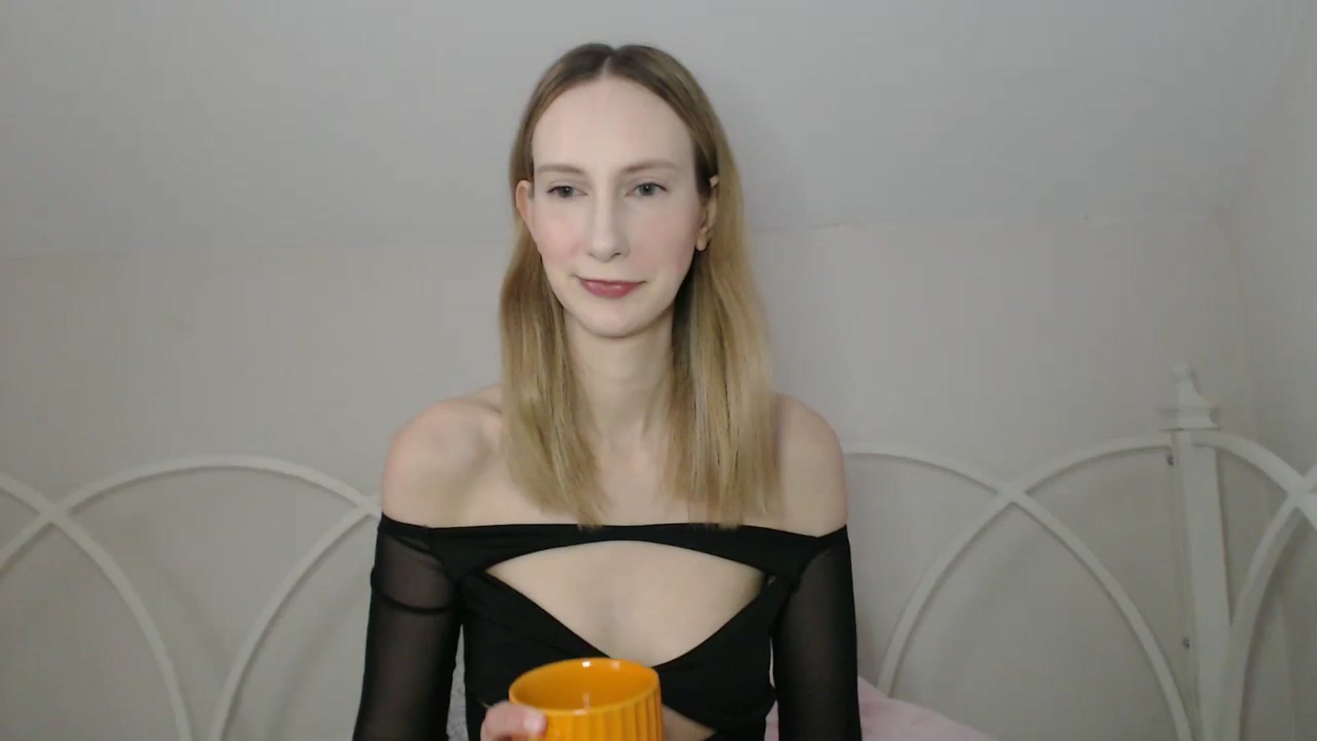Gallery image thumbnail from ChloeMadden's myfreecams stream on, 05/03/2024, 21:49 image 9 of 20