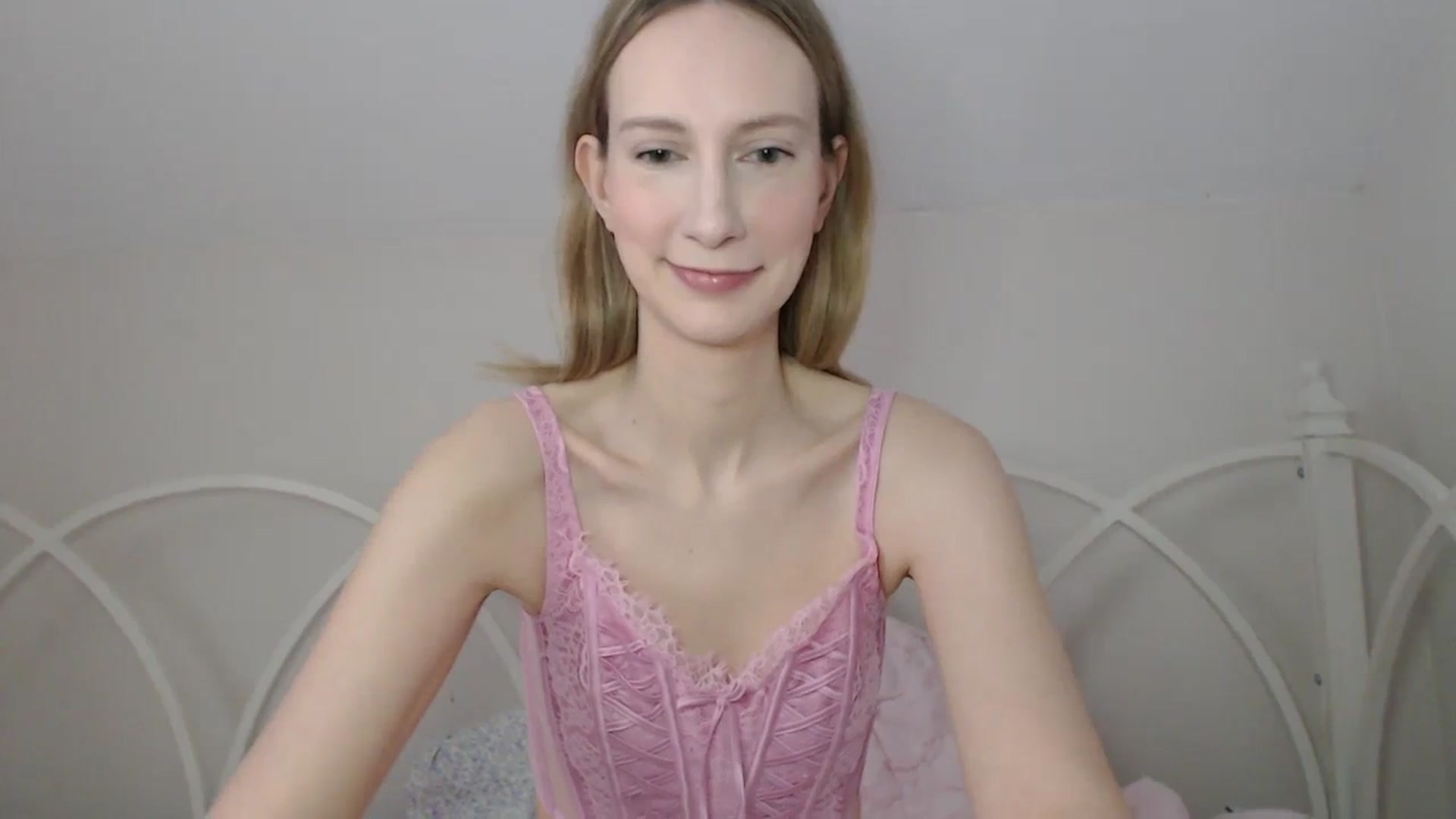 Gallery image thumbnail from ChloeMadden's myfreecams stream on, 05/04/2024, 19:41 image 11 of 20