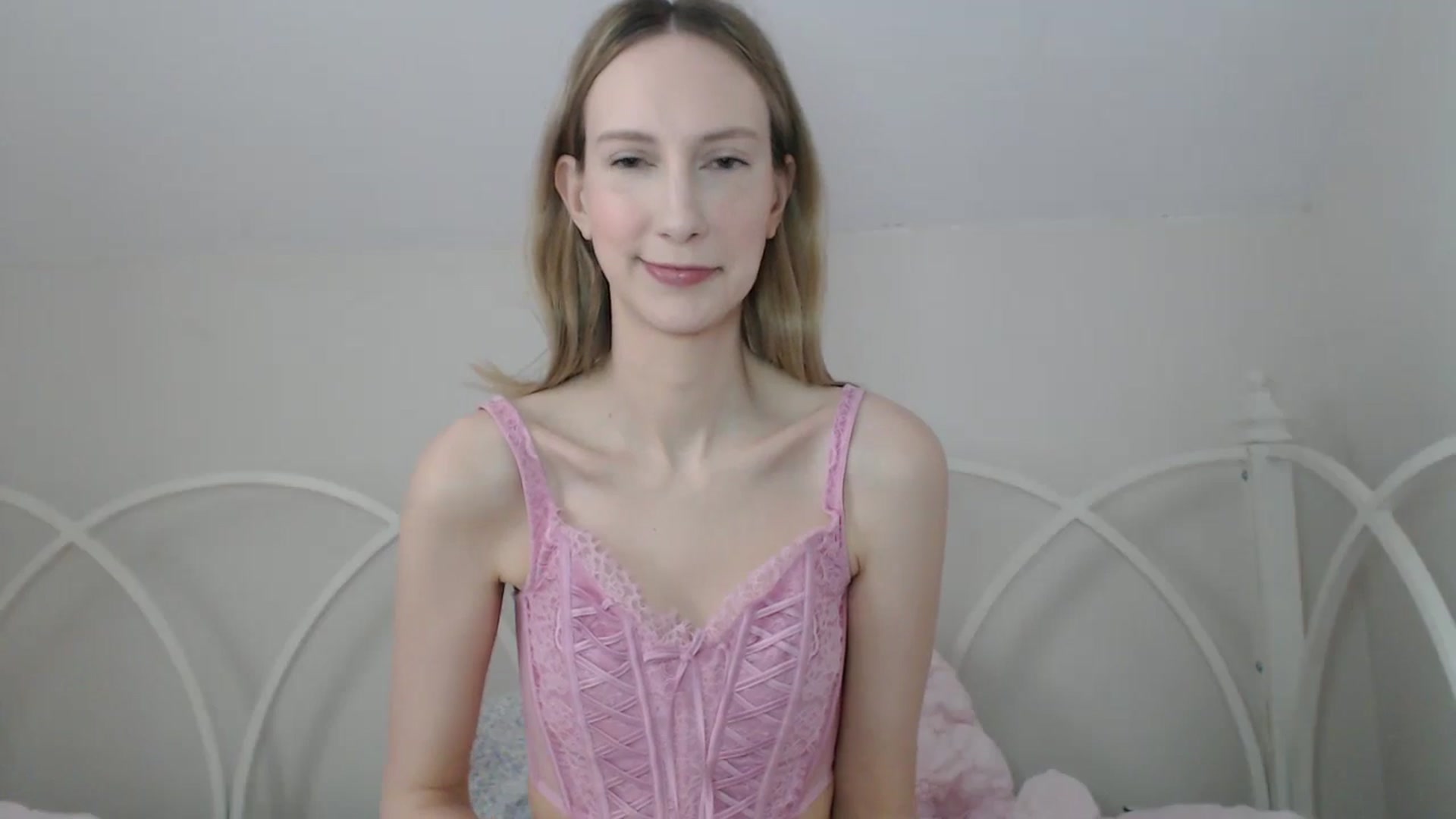 Gallery image thumbnail from ChloeMadden's myfreecams stream on, 05/04/2024, 19:41 image 19 of 20