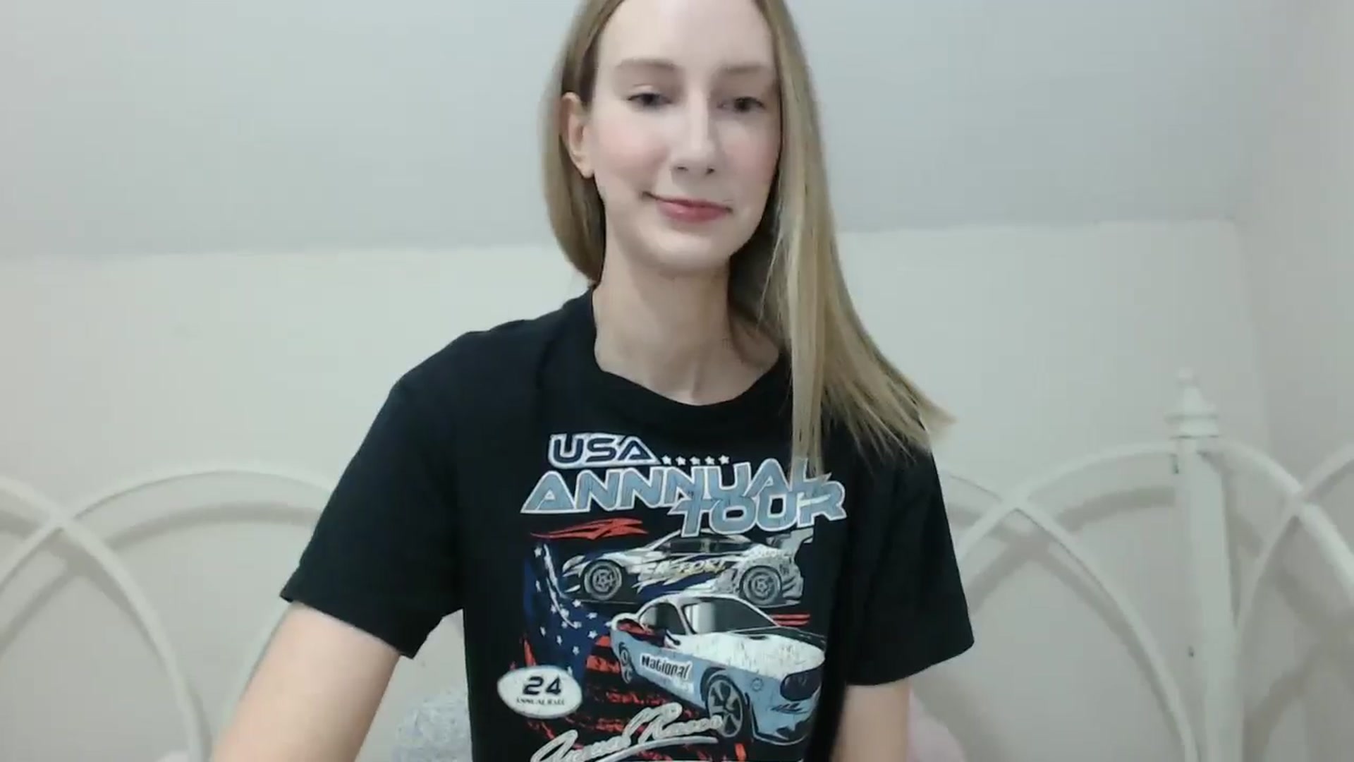 Gallery image thumbnail from ChloeMadden's myfreecams stream on, 05/06/2024, 21:14 image 18 of 20