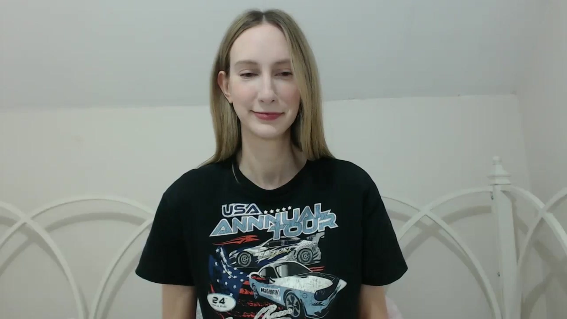 Gallery image thumbnail from ChloeMadden's myfreecams stream on, 05/06/2024, 21:14 image 9 of 20
