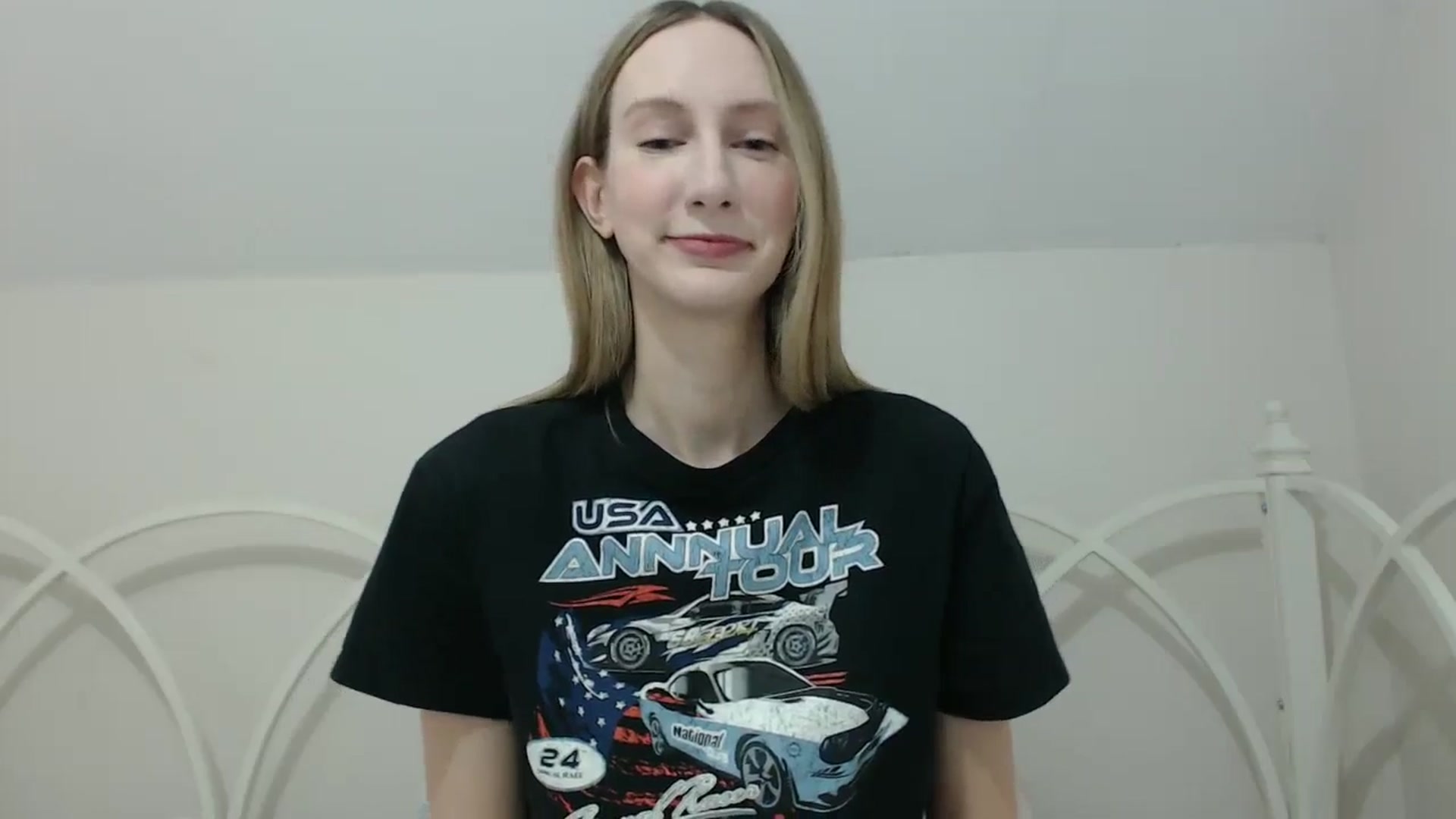 Gallery image thumbnail from ChloeMadden's myfreecams stream on, 05/06/2024, 21:14 image 15 of 20
