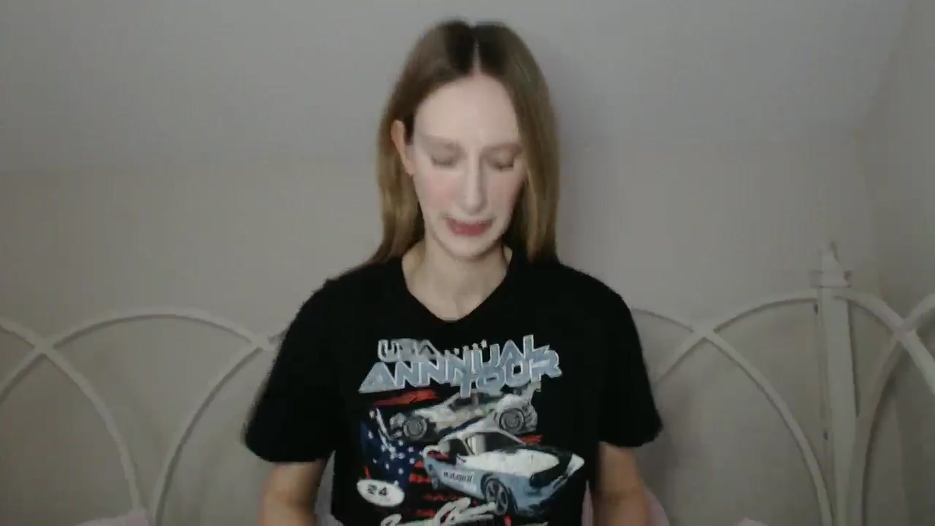 Gallery image thumbnail from ChloeMadden's myfreecams stream on, 05/06/2024, 22:08 image 6 of 20