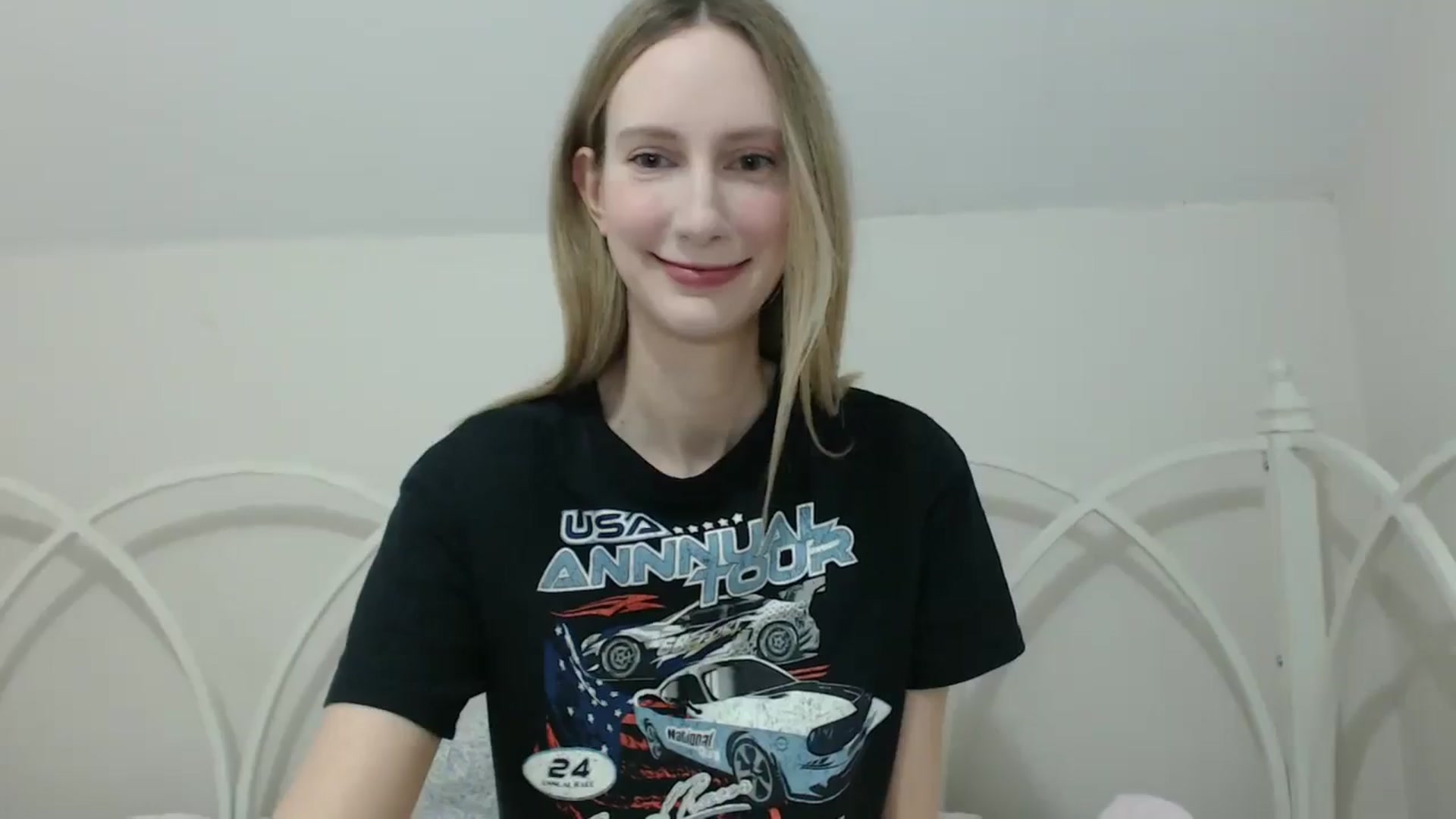 Gallery image thumbnail from ChloeMadden's myfreecams stream on, 05/06/2024, 22:08 image 16 of 20