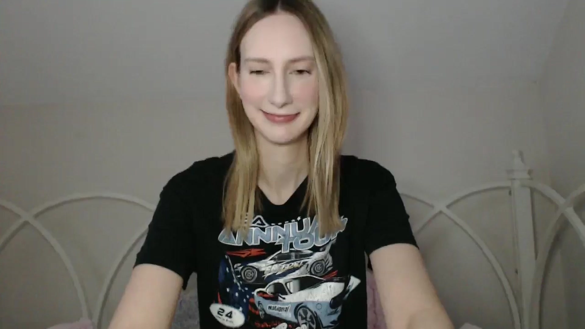 Gallery image thumbnail from ChloeMadden's myfreecams stream on, 05/06/2024, 22:08 image 3 of 20