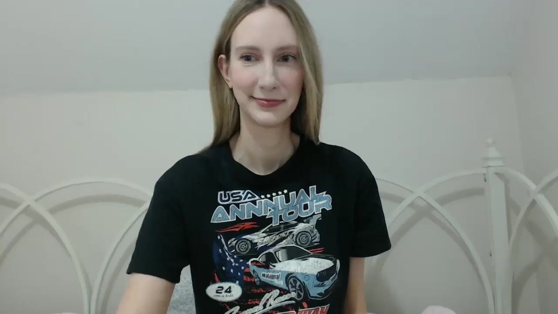 Gallery image thumbnail from ChloeMadden's myfreecams stream on, 05/06/2024, 22:08 image 14 of 20