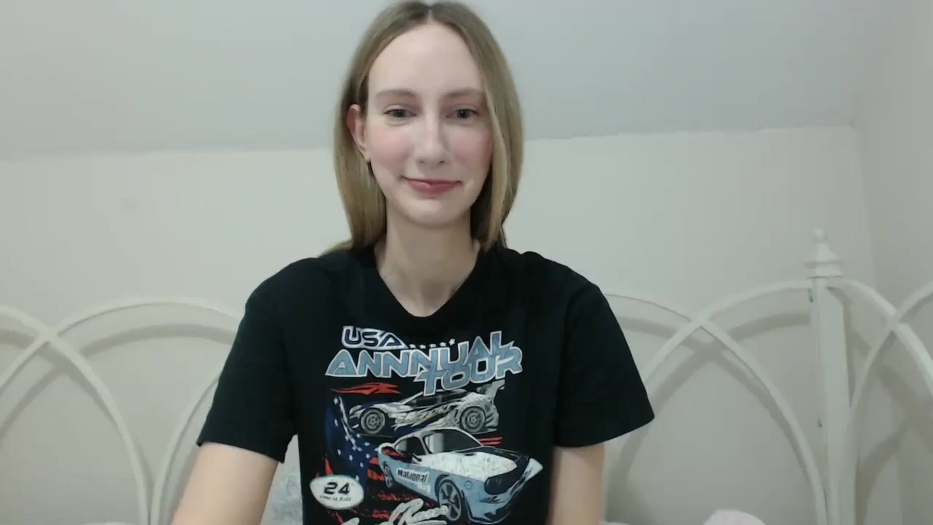 Gallery image thumbnail from ChloeMadden's myfreecams stream on, 05/06/2024, 22:08 image 19 of 20