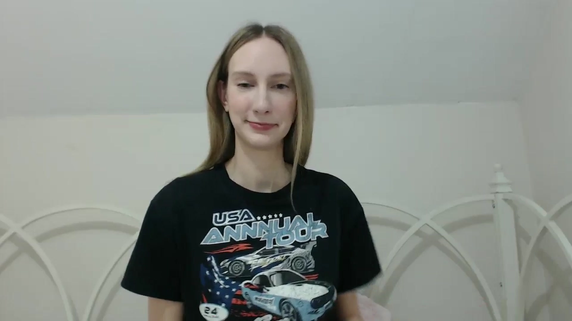 Gallery image thumbnail from ChloeMadden's myfreecams stream on, 05/07/2024, 02:43 image 15 of 20