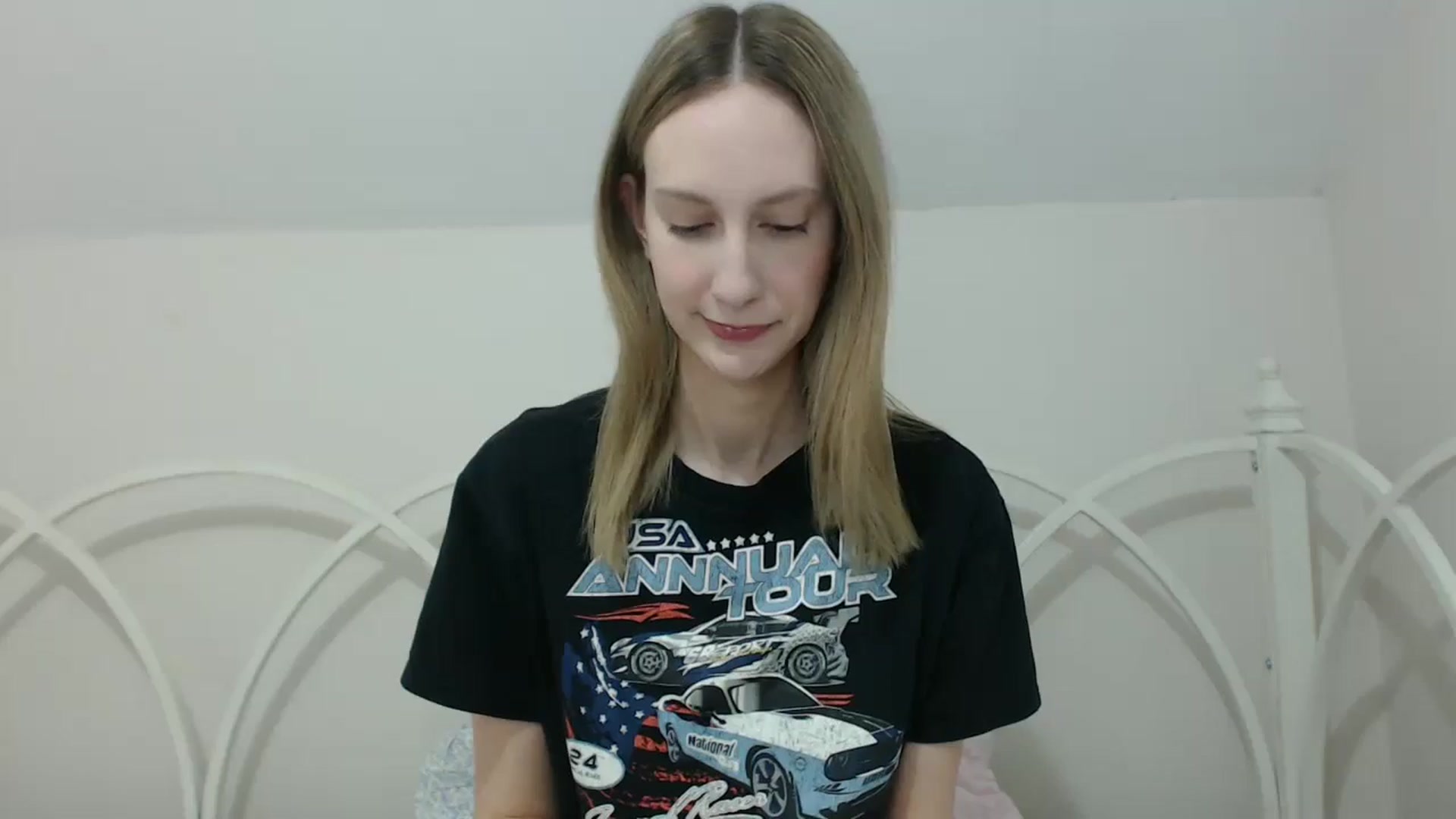 Gallery image thumbnail from ChloeMadden's myfreecams stream on, 05/07/2024, 02:43 image 1 of 20