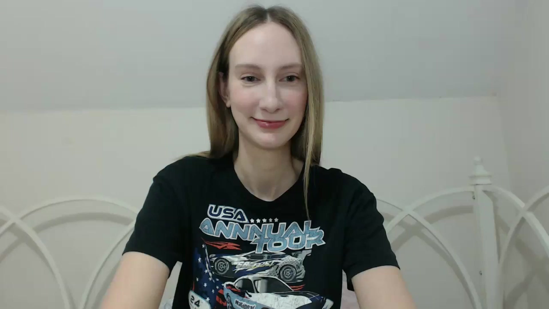 Gallery image thumbnail from ChloeMadden's myfreecams stream on, 05/07/2024, 02:43 image 16 of 20