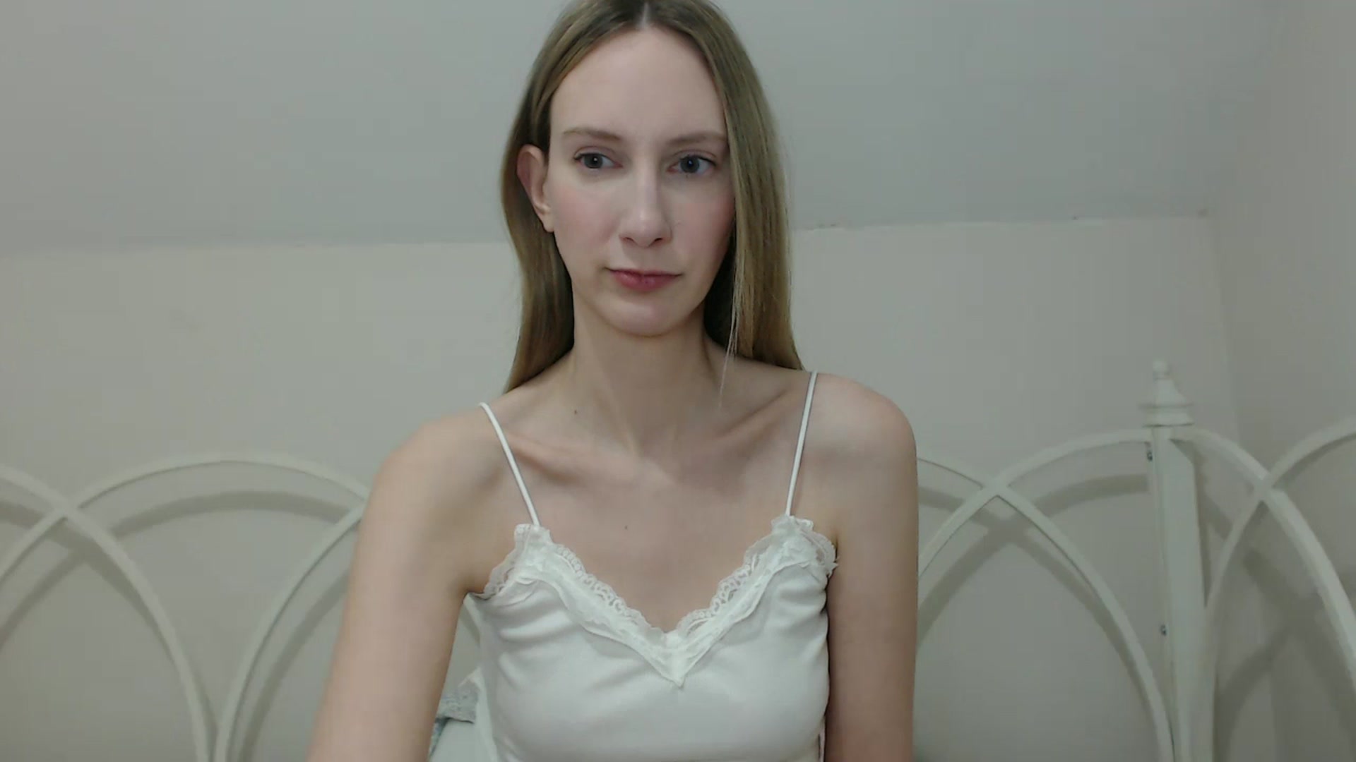 Gallery image thumbnail from ChloeMadden's myfreecams stream on, 05/13/2024, 04:18 image 2 of 20