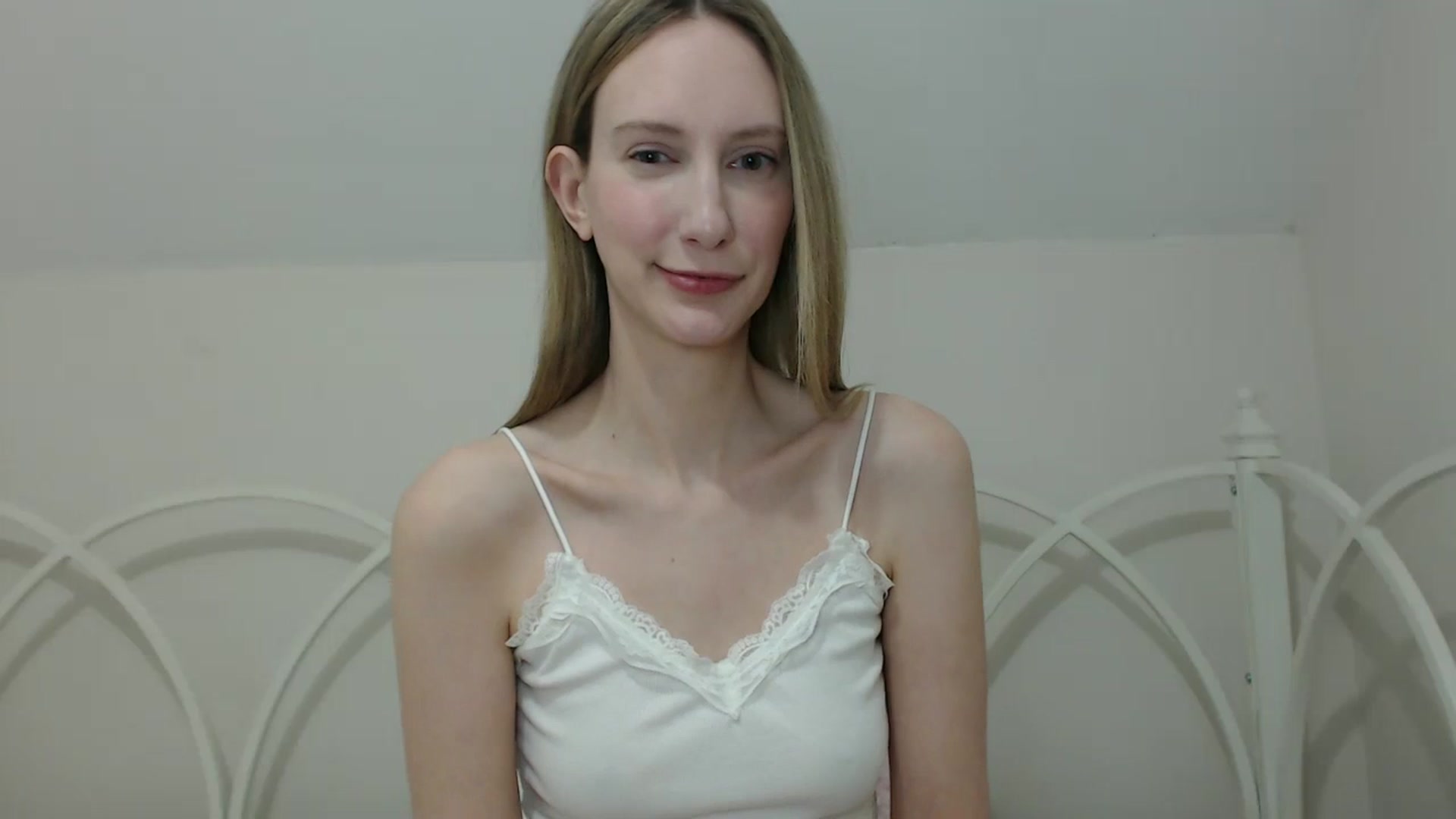 Gallery image thumbnail from ChloeMadden's myfreecams stream on, 05/13/2024, 04:18 image 5 of 20
