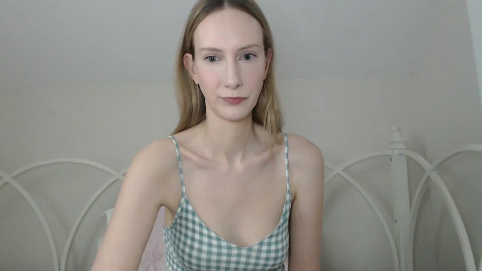 Gallery image thumbnail from ChloeMadden's myfreecams stream on, 05/13/2024, 22:57 image 7 of 20