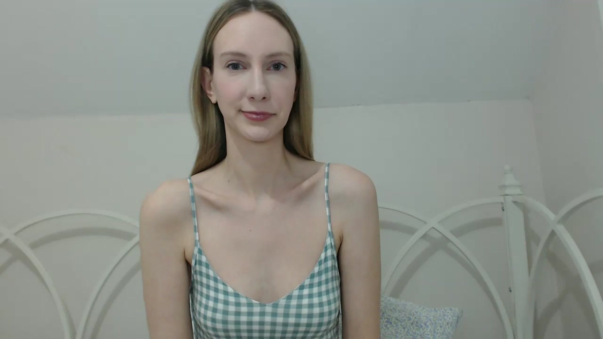 Gallery image thumbnail from ChloeMadden's myfreecams stream on, 05/14/2024, 02:14 image 3 of 20