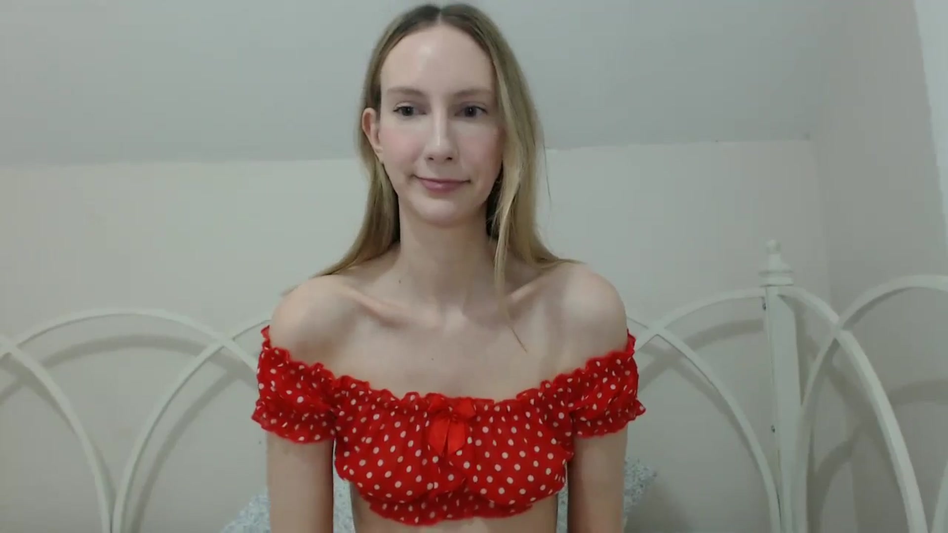 Gallery image thumbnail from ChloeMadden's myfreecams stream on, 05/16/2024, 22:37 image 8 of 20