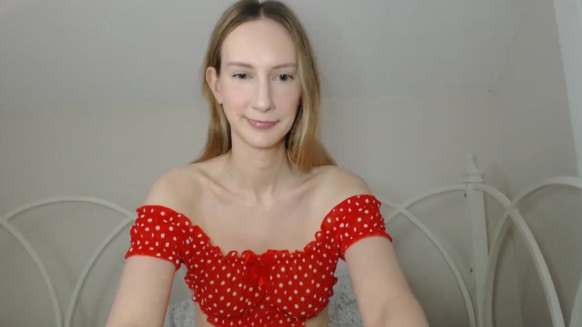 Gallery image thumbnail from ChloeMadden's myfreecams stream on, 05/16/2024, 22:37 image 3 of 20
