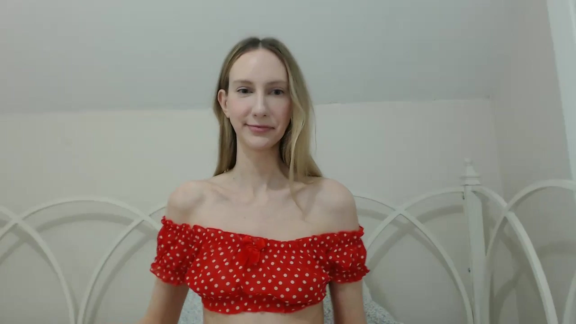 Gallery image thumbnail from ChloeMadden's myfreecams stream on, 05/16/2024, 22:59 image 17 of 20