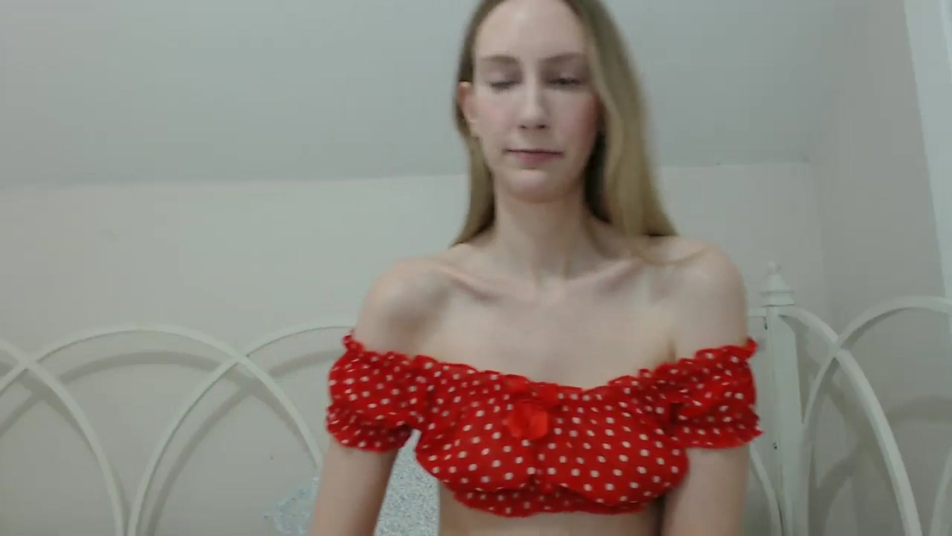 Gallery image thumbnail from ChloeMadden's myfreecams stream on, 05/16/2024, 22:59 image 16 of 20