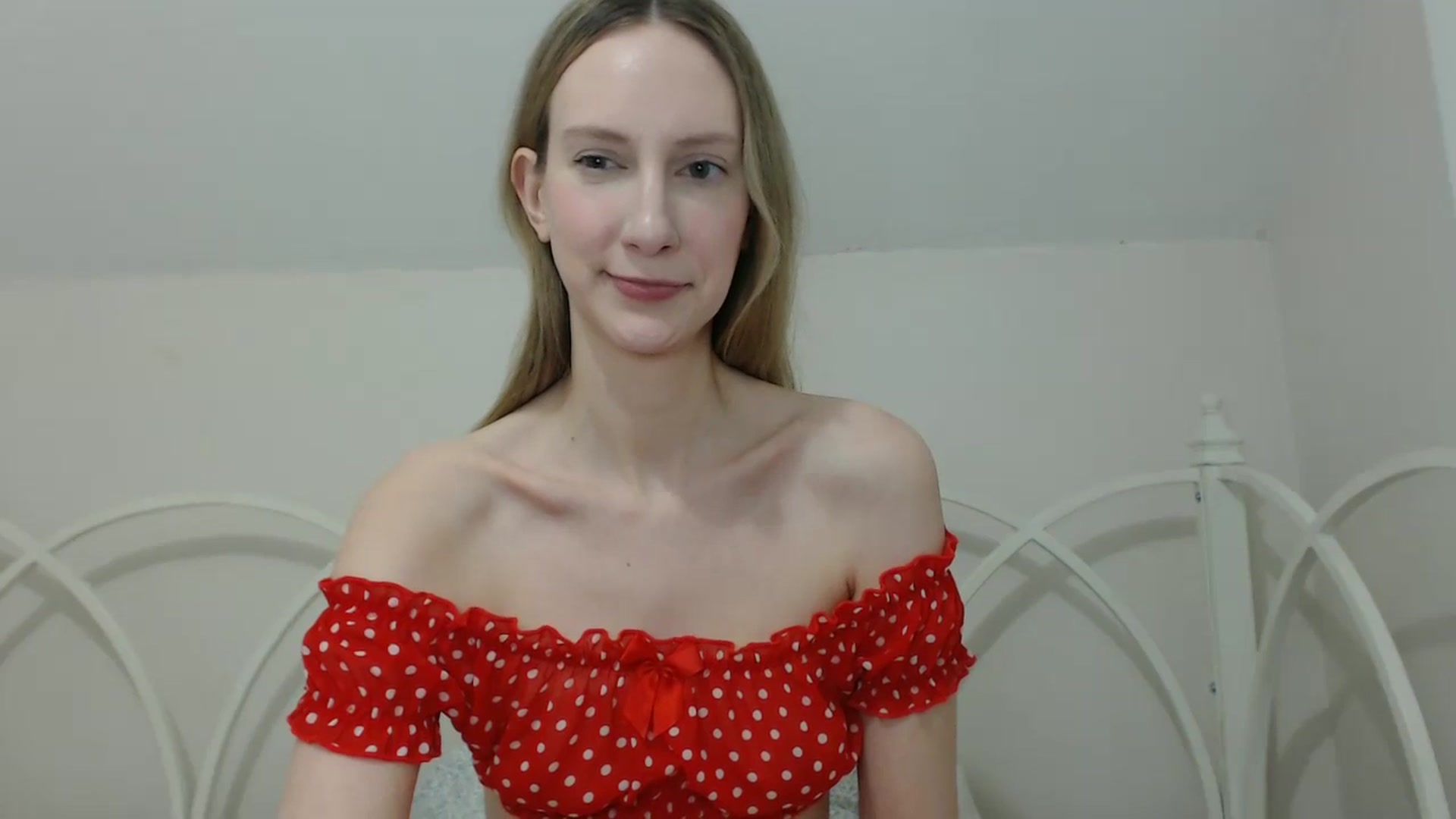 Gallery image thumbnail from ChloeMadden's myfreecams stream on, 05/17/2024, 02:55 image 19 of 20
