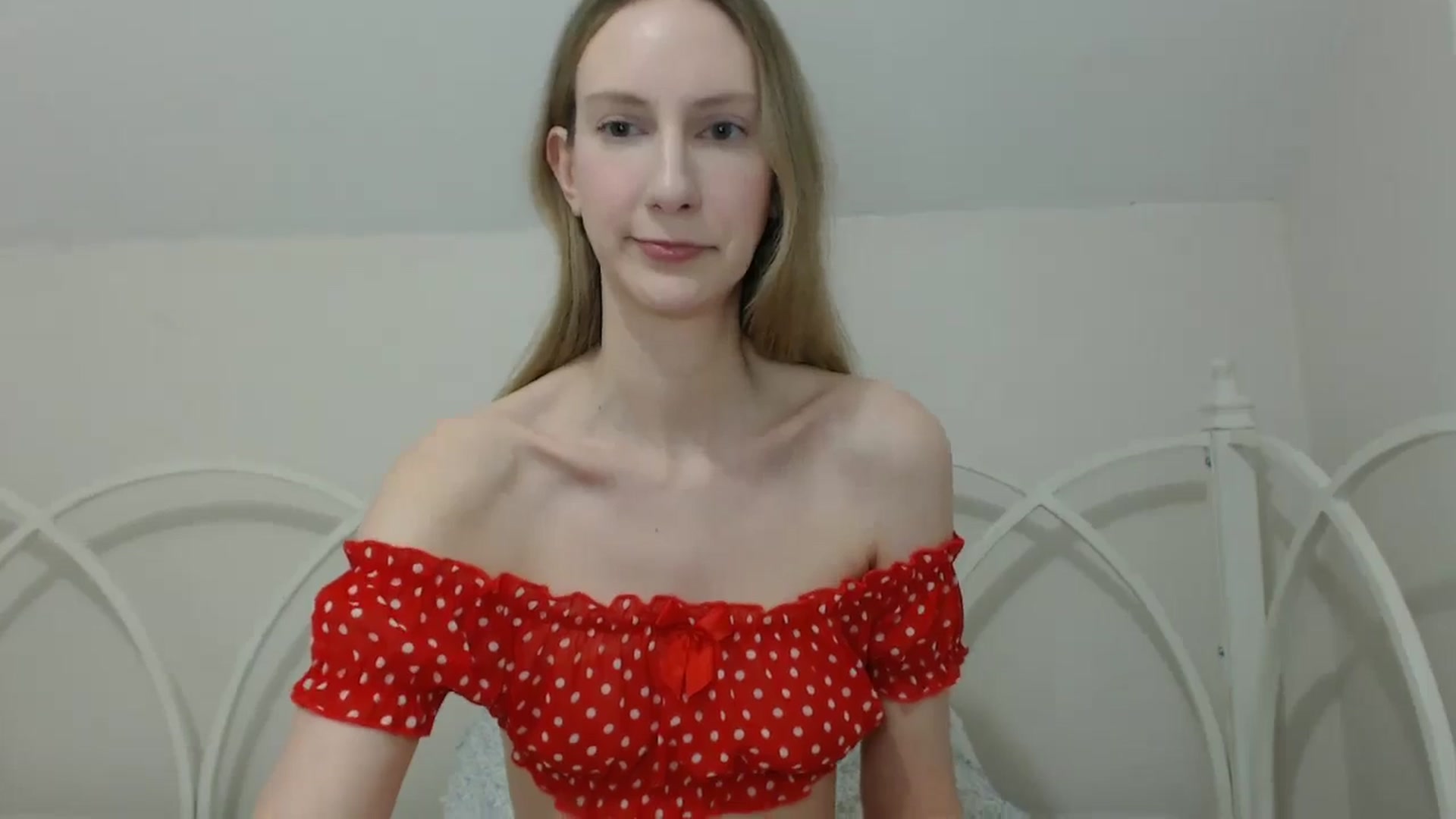Gallery image thumbnail from ChloeMadden's myfreecams stream on, 05/17/2024, 02:55 image 14 of 20