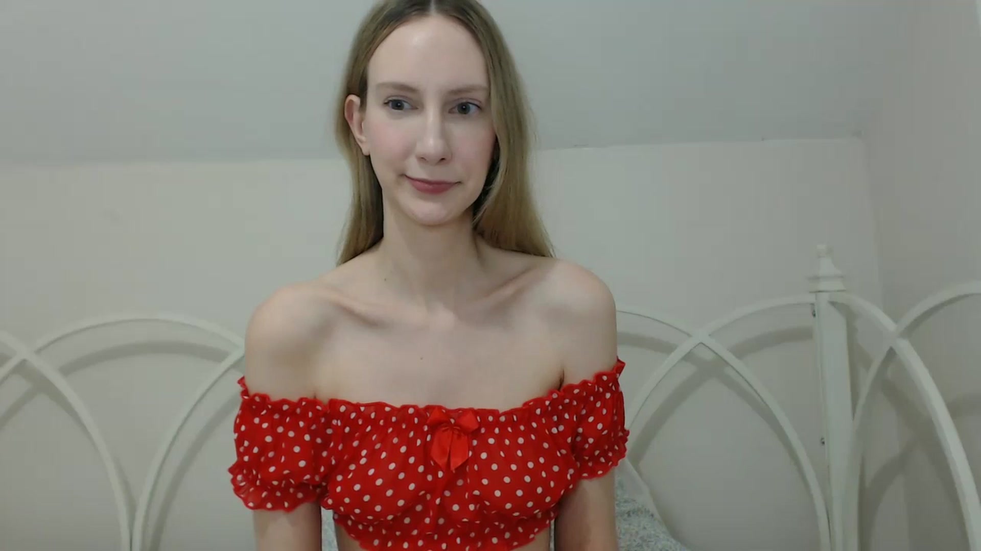 Gallery image thumbnail from ChloeMadden's myfreecams stream on, 05/17/2024, 02:55 image 12 of 20