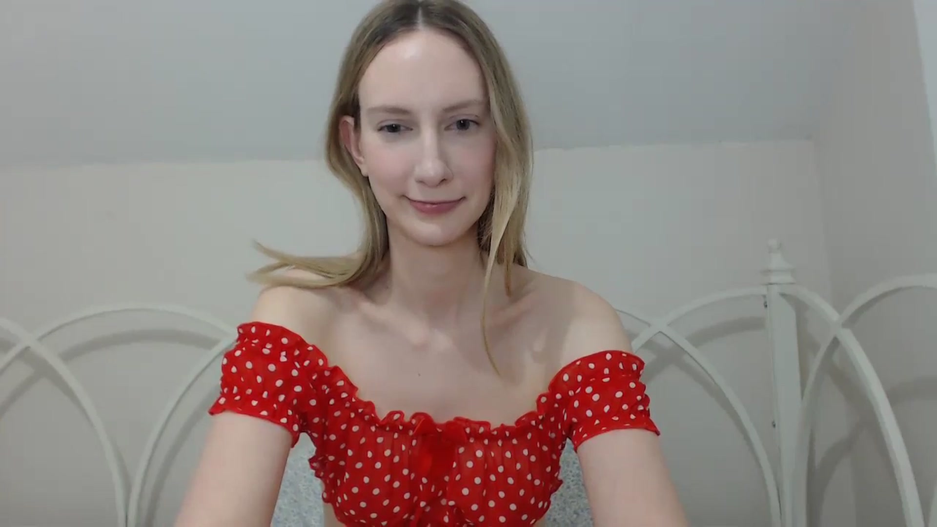 Gallery image thumbnail from ChloeMadden's myfreecams stream on, 05/17/2024, 03:55 image 8 of 20