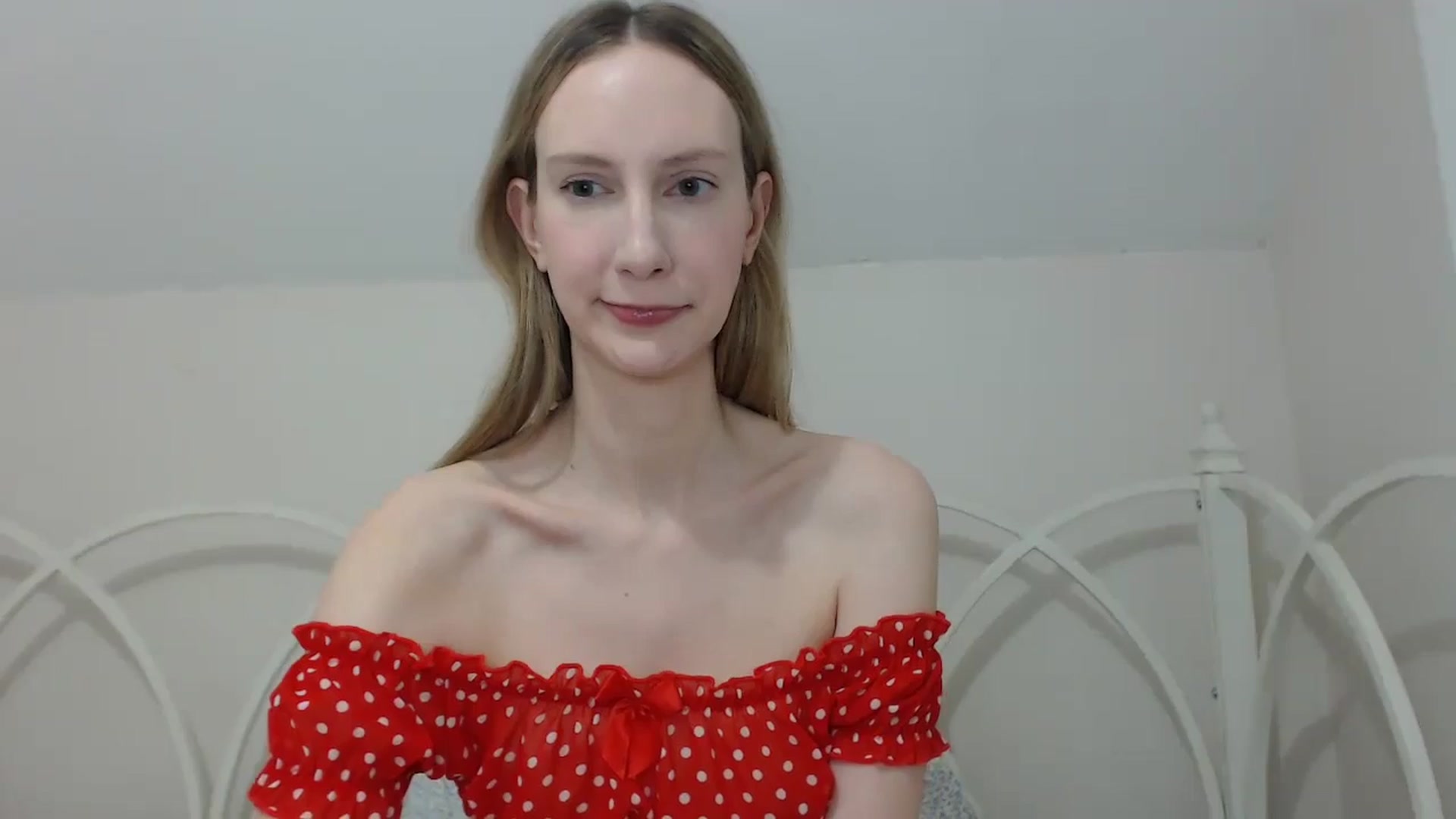 Gallery image thumbnail from ChloeMadden's myfreecams stream on, 05/17/2024, 03:55 image 17 of 20