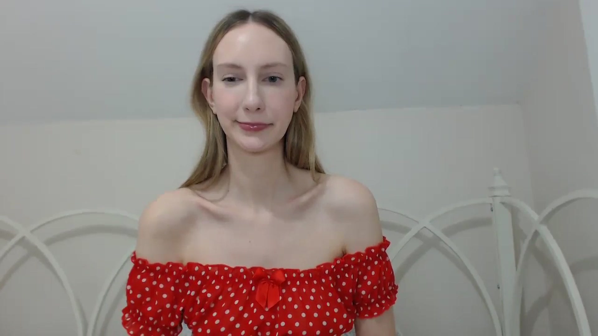 Gallery image thumbnail from ChloeMadden's myfreecams stream on, 05/17/2024, 03:55 image 19 of 20