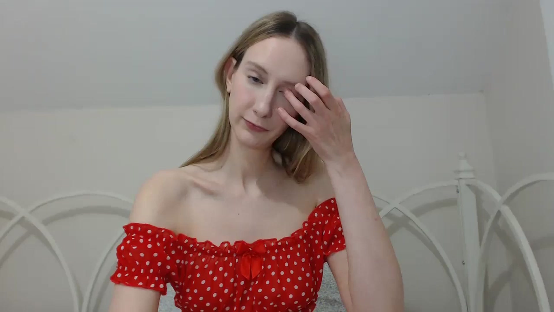 Gallery image thumbnail from ChloeMadden's myfreecams stream on, 05/17/2024, 04:24 image 18 of 20