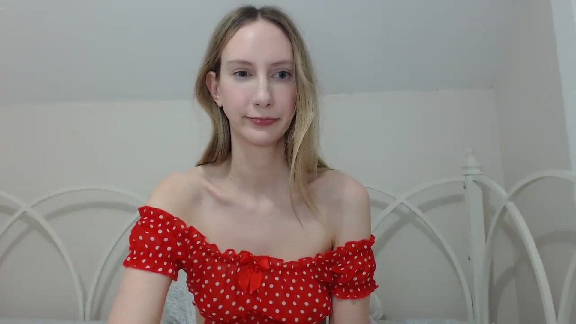 Gallery image thumbnail from ChloeMadden's myfreecams stream on, 05/17/2024, 04:41 image 19 of 20